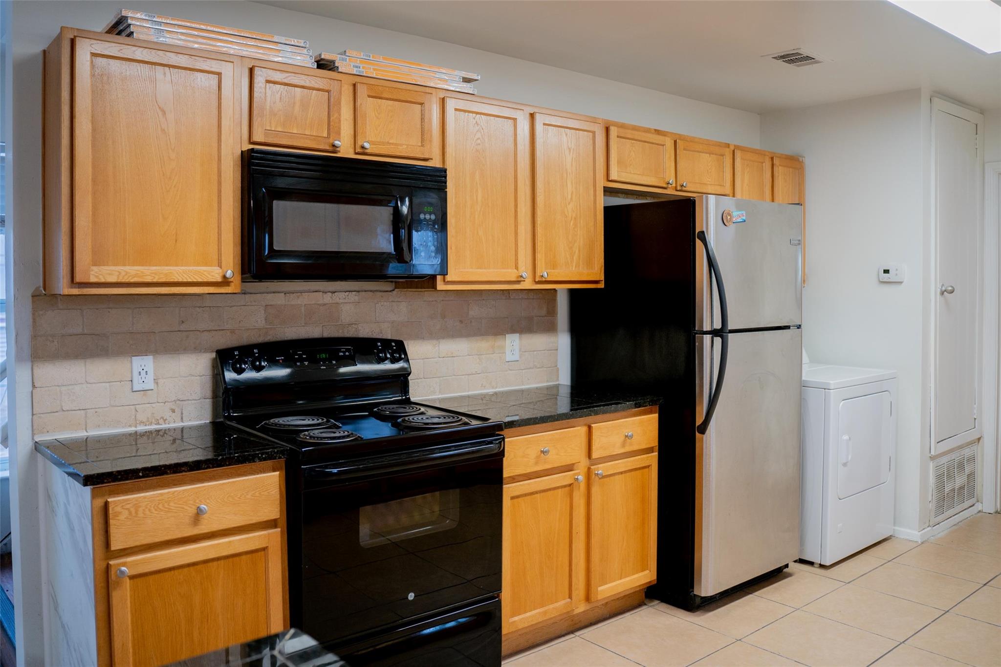 2841 San Gabriel St Property Photo 4