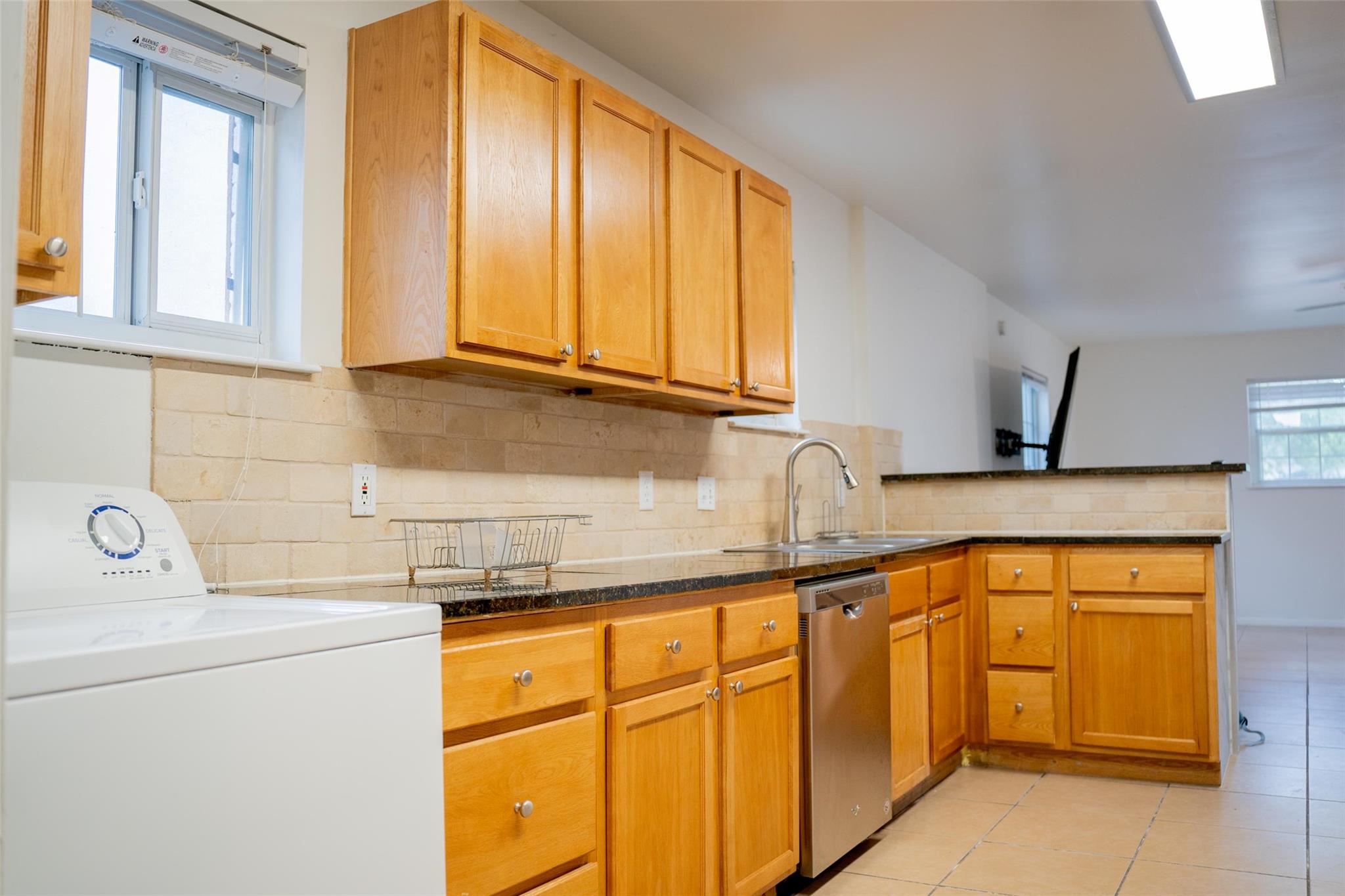 2841 San Gabriel St Property Photo 6