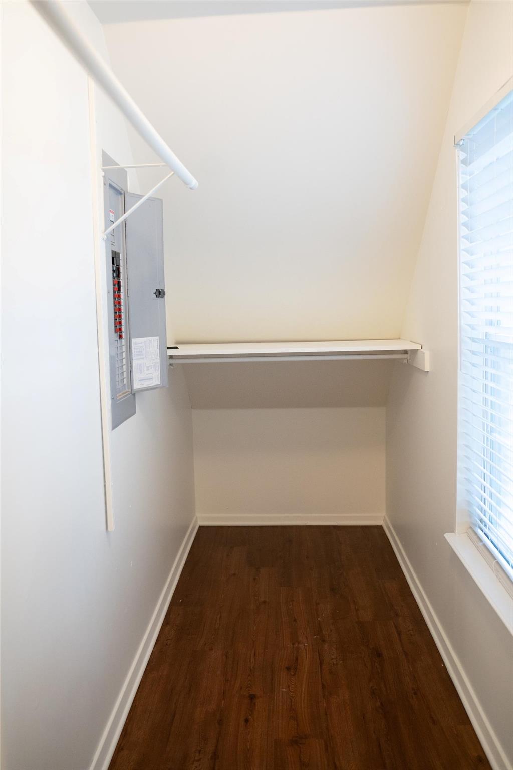 2841 San Gabriel St Property Photo 7