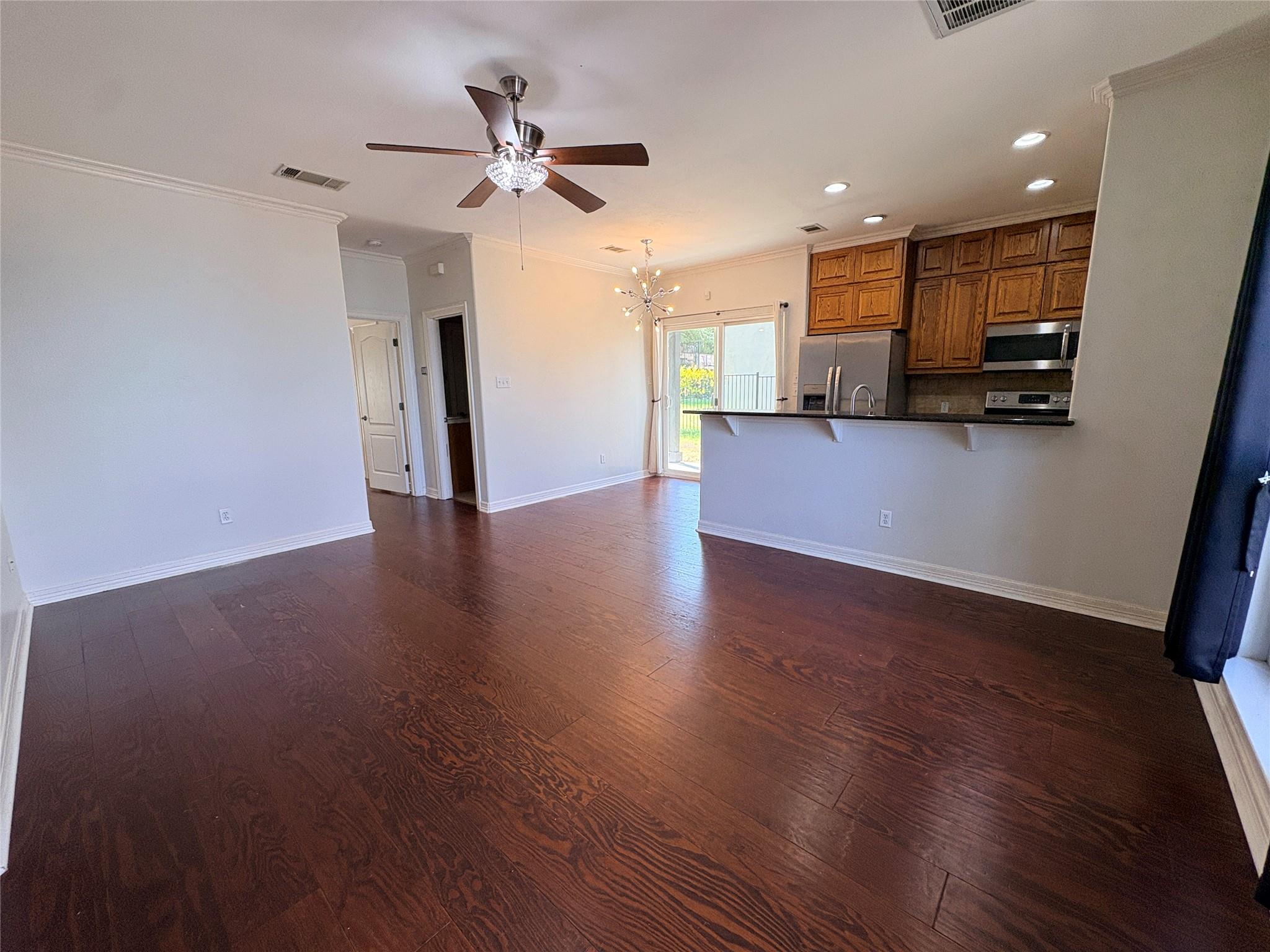 1213 Delsie Dr #b Property Photo 6