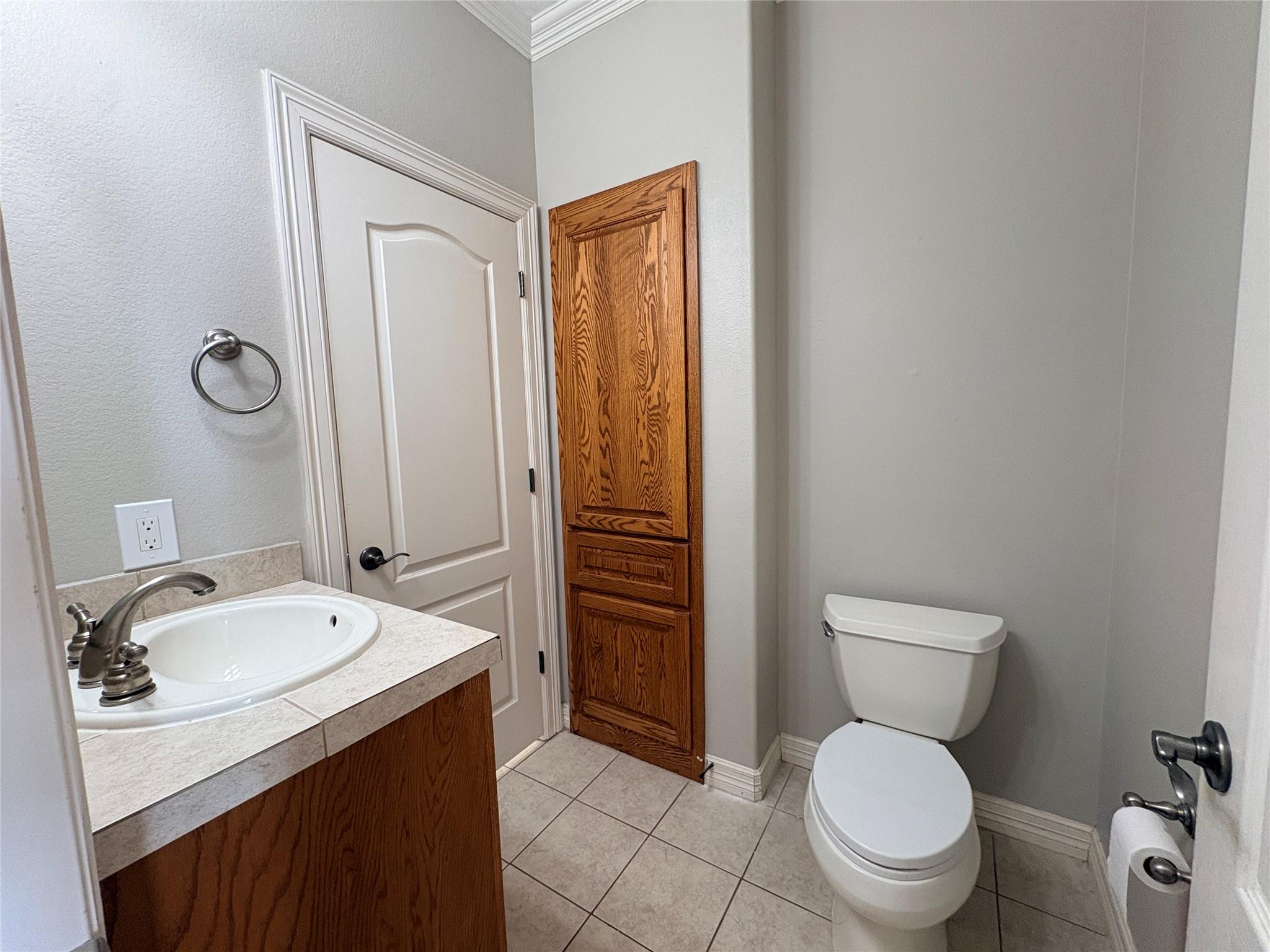 1213 Delsie Dr #b Property Photo 11