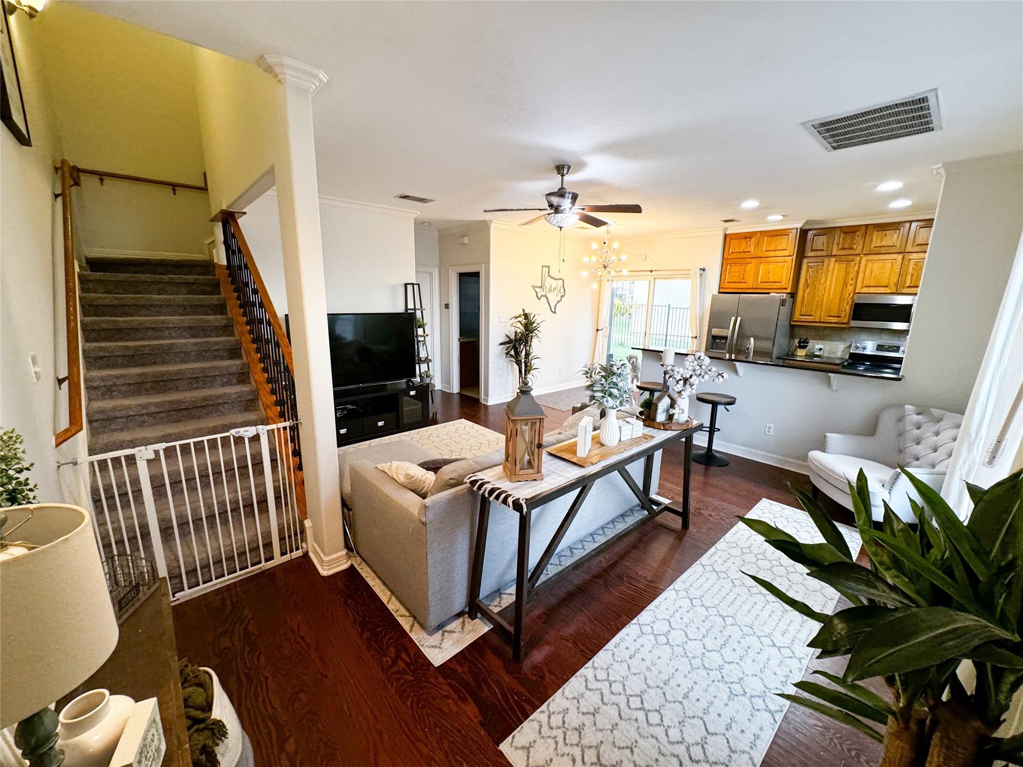 1213 Delsie Dr #b Property Photo 12