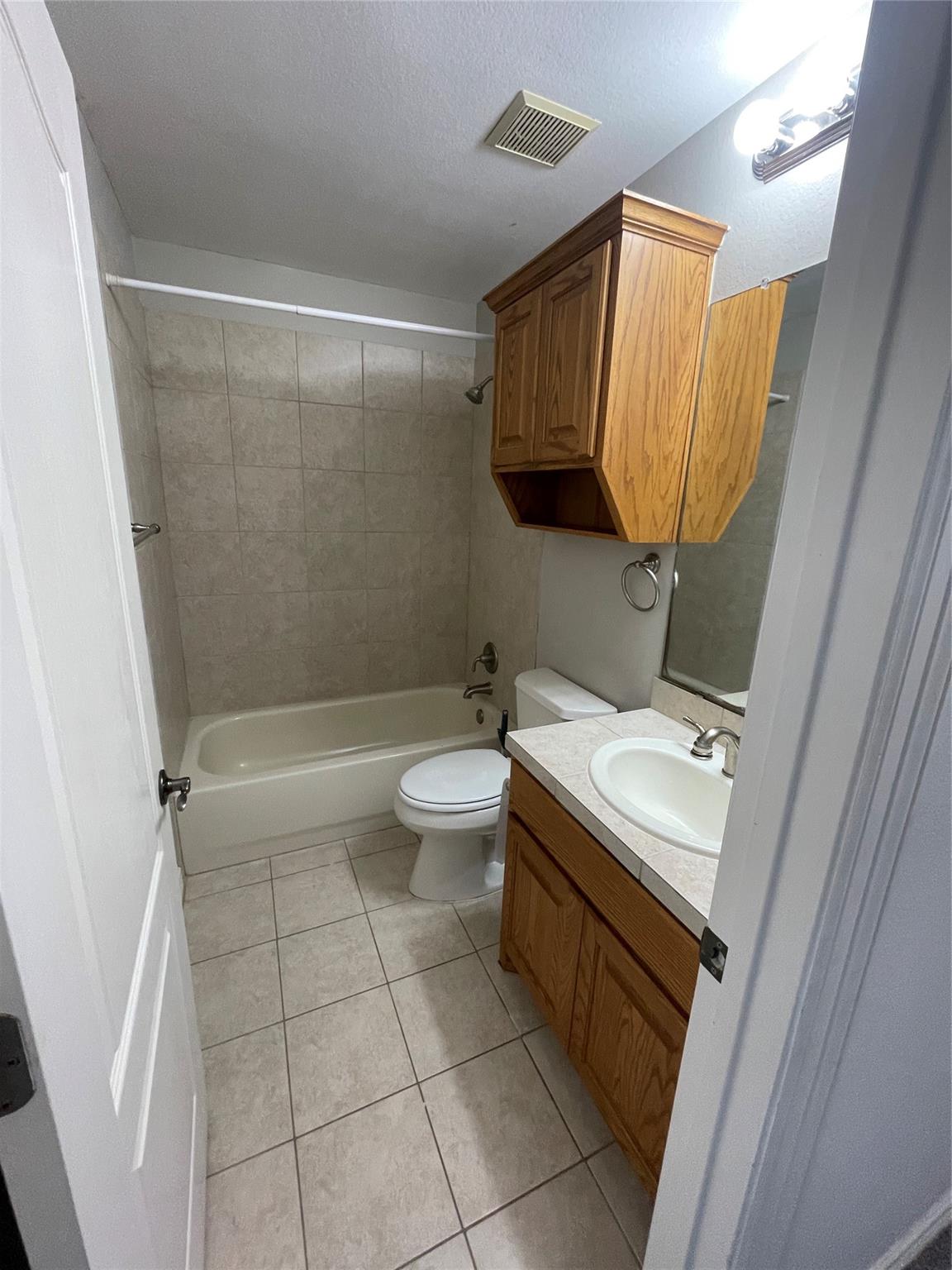 1213 Delsie Dr #b Property Photo 26
