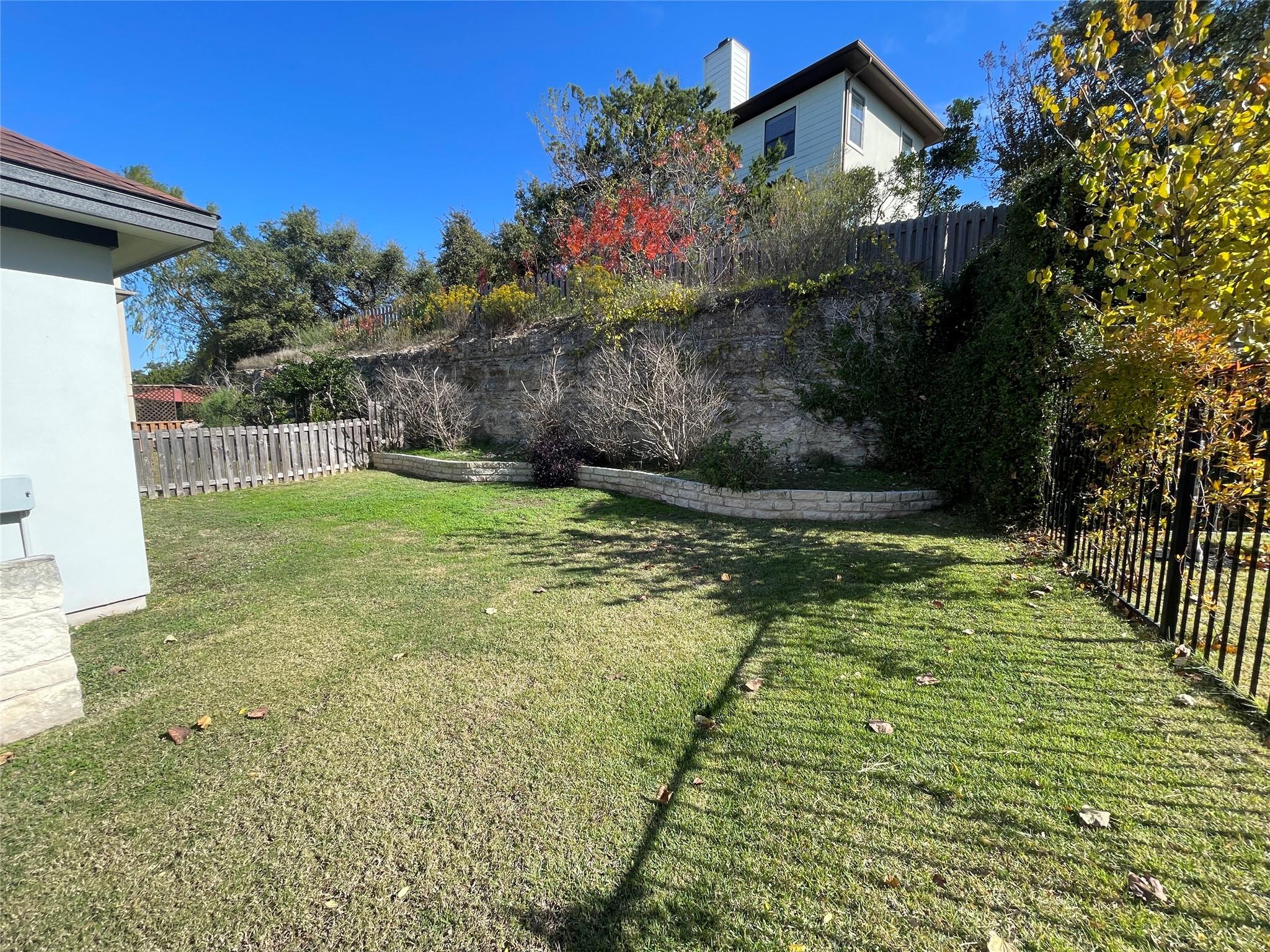 1213 Delsie Dr #b Property Photo 29