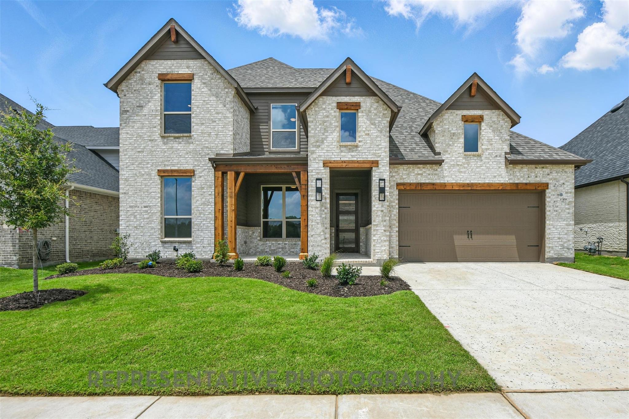 431 Tumbling Creek Run Property Photo 1