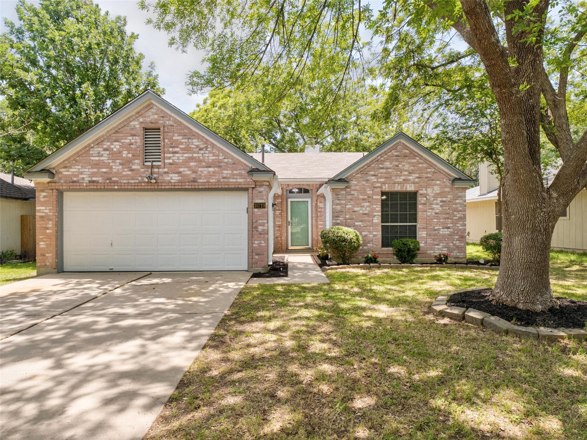10719 Watchful Fox Dr Property Photo