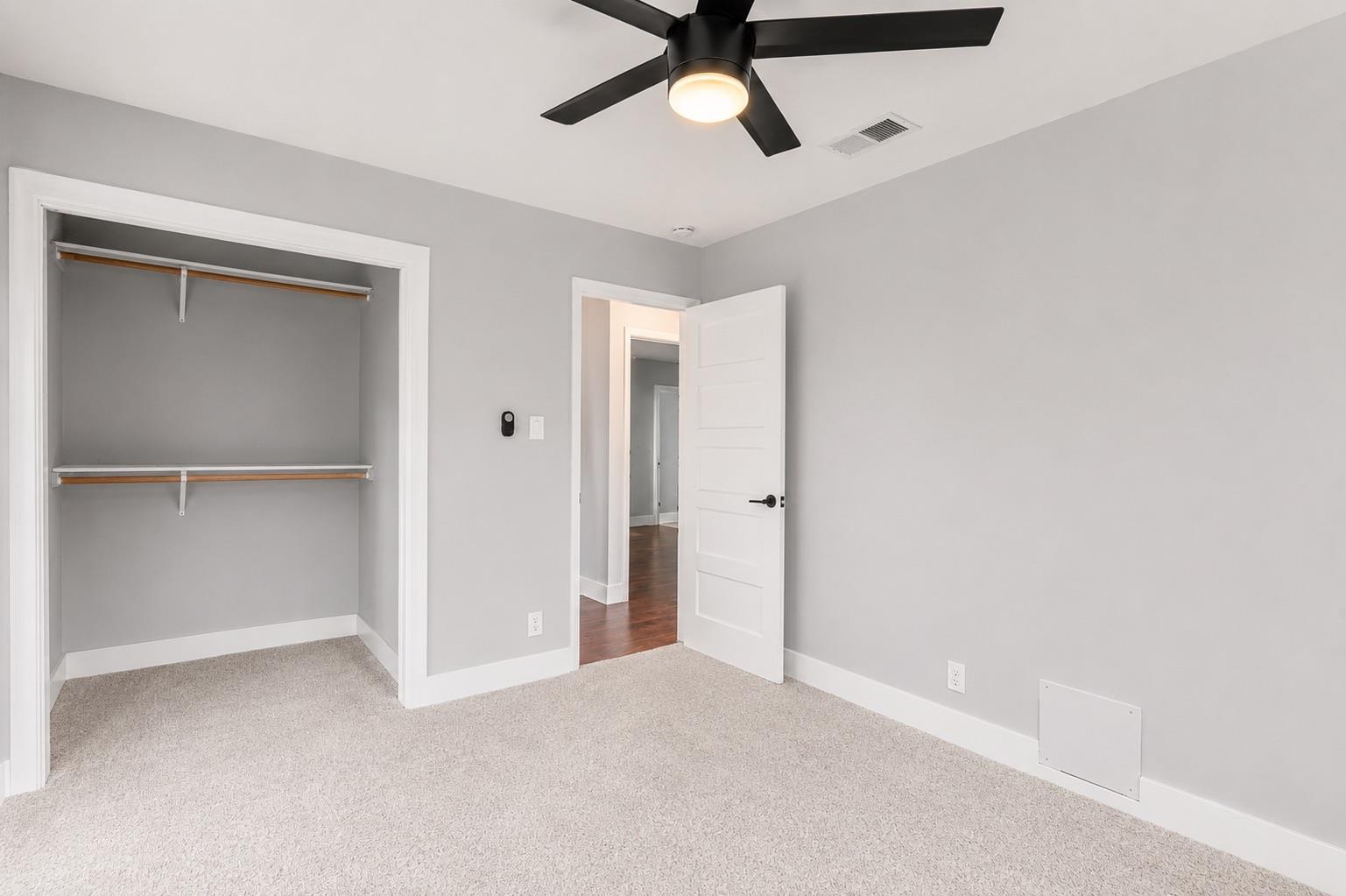 9706 Cottle Dr Property Photo 6