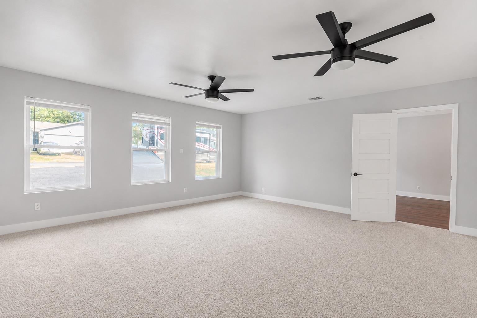 9706 Cottle Dr Property Photo 8