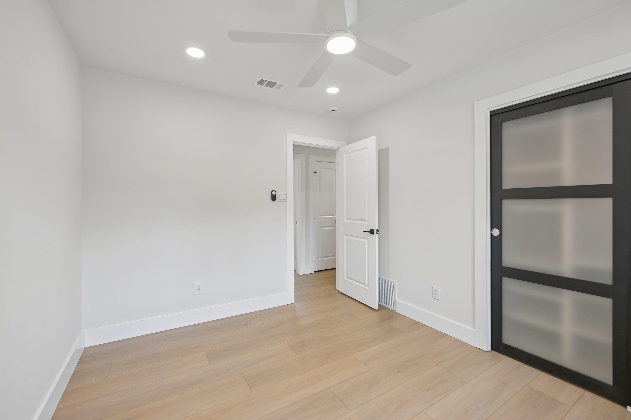 11809 Charing Cross Rd Property Photo 24