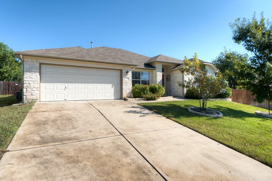 1611 Briar Hill Dr Property Photo 2