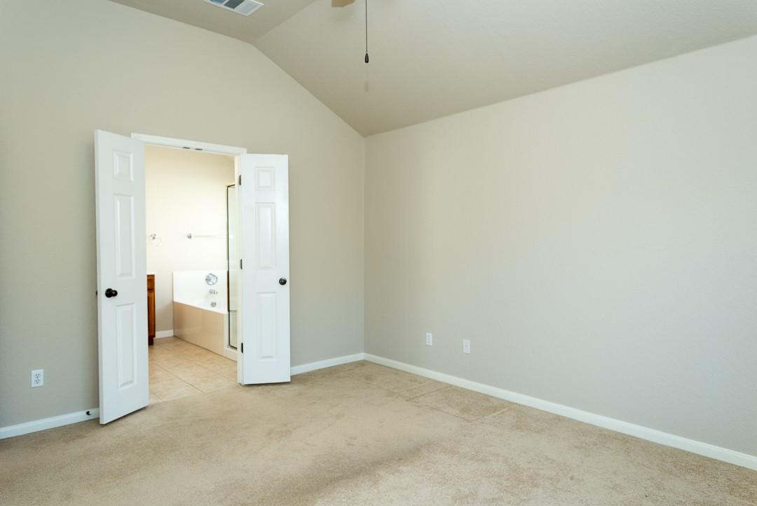 1611 Briar Hill Dr Property Photo 12