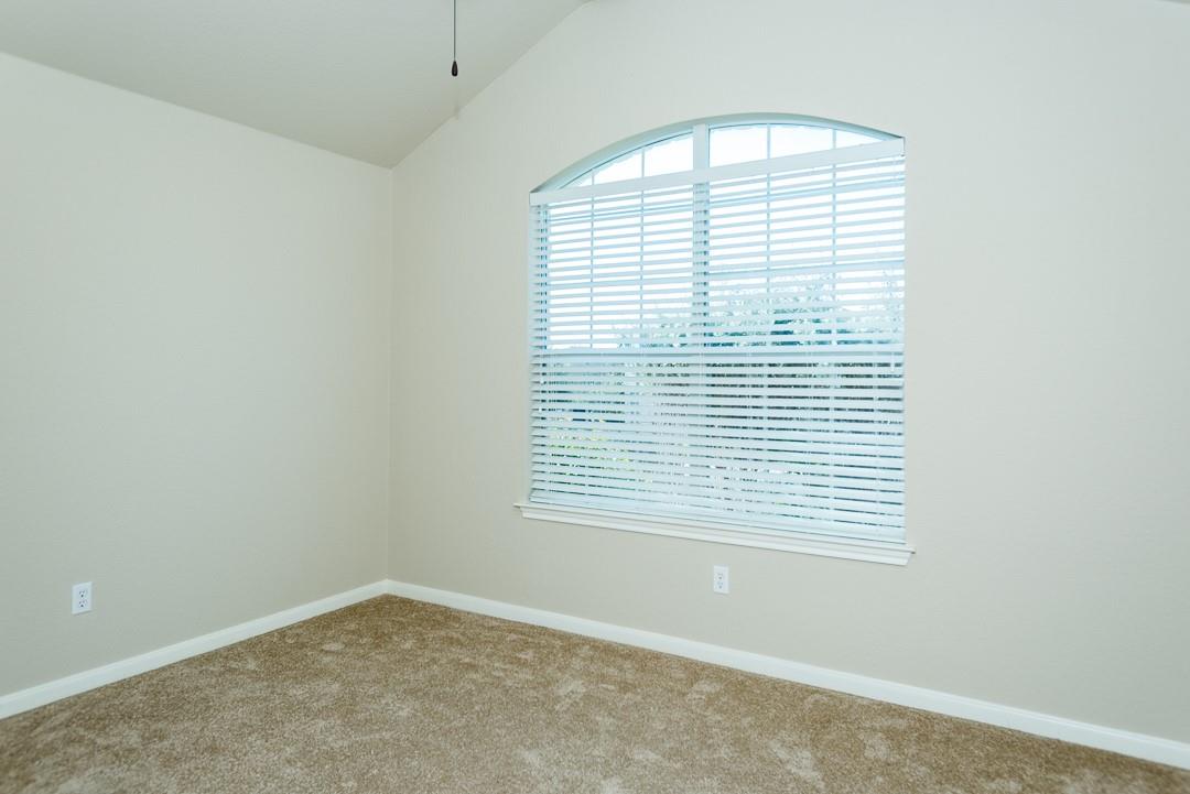 1611 Briar Hill Dr Property Photo 15