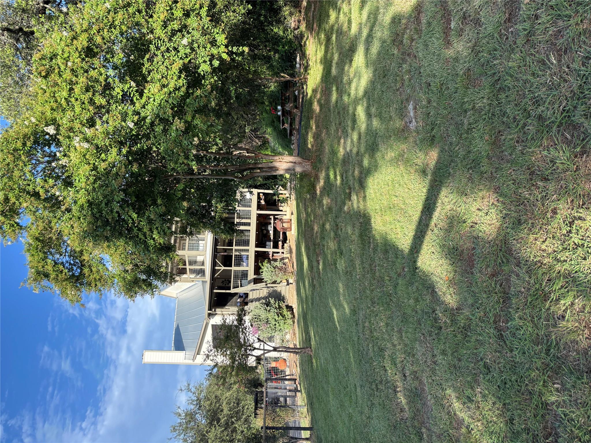 2198 Lakeshore Dr Property Photo 2