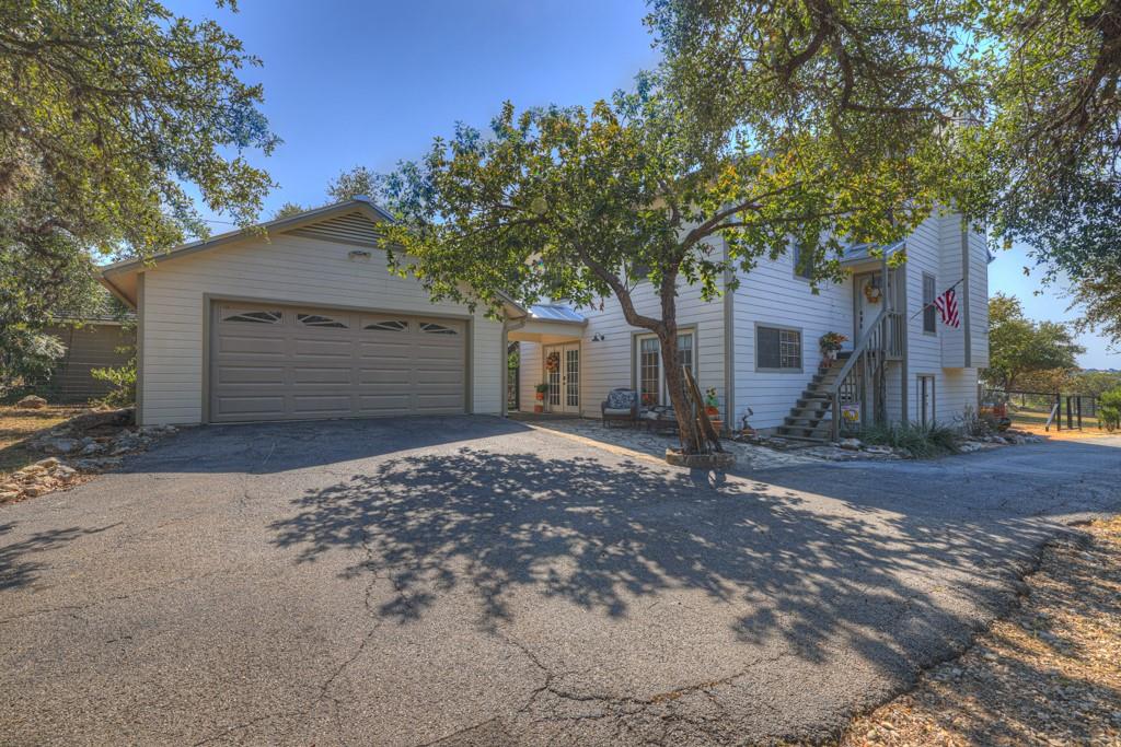 2198 Lakeshore Dr Property Photo 3