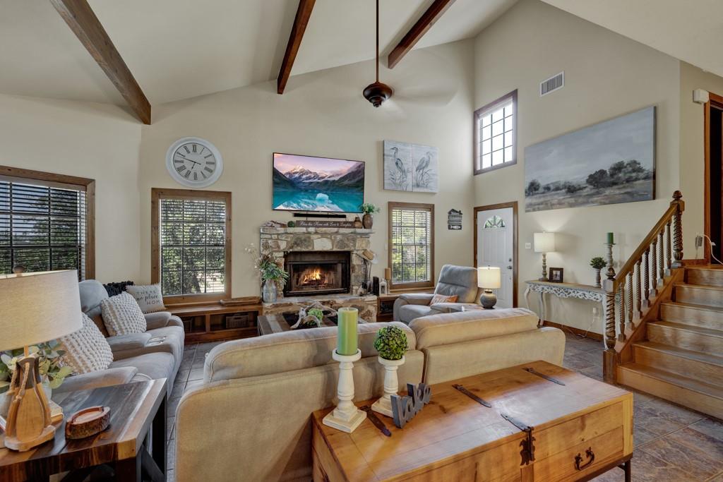 2198 Lakeshore Dr Property Photo 9