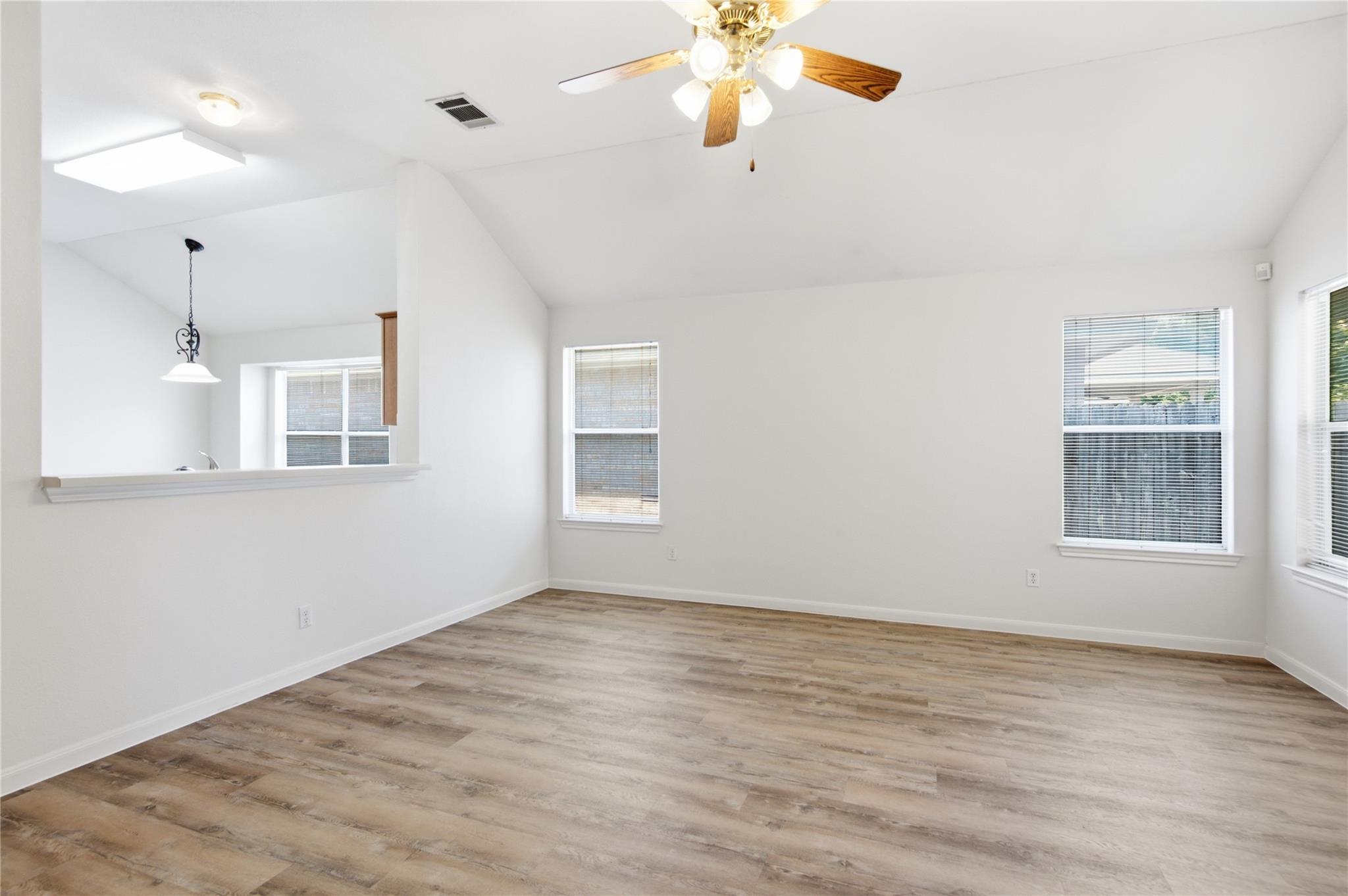 417 River Crossing Trl Property Photo 6