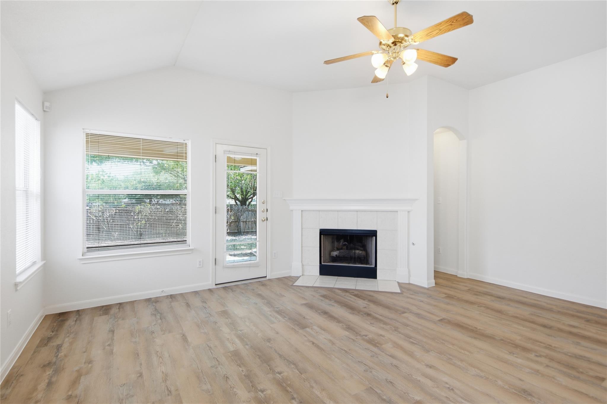 417 River Crossing Trl Property Photo 8