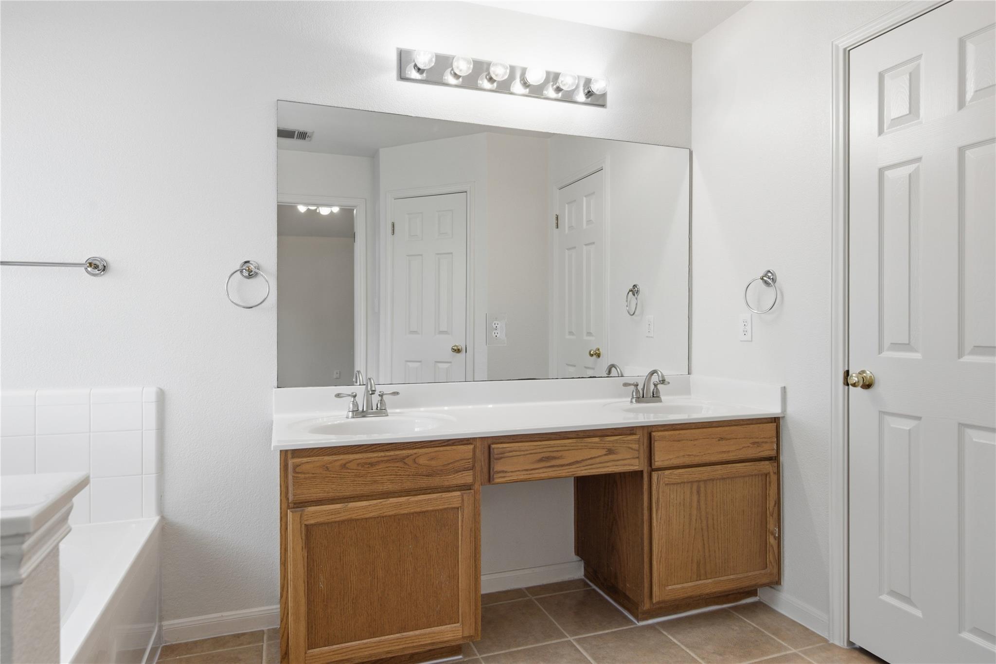 417 River Crossing Trl Property Photo 16