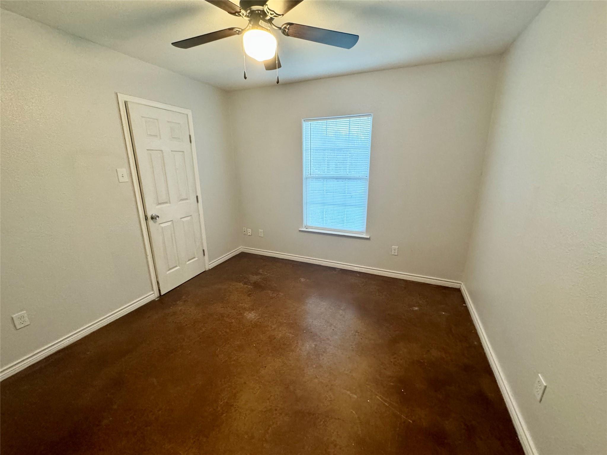 709 San Saba St #a Property Photo 11