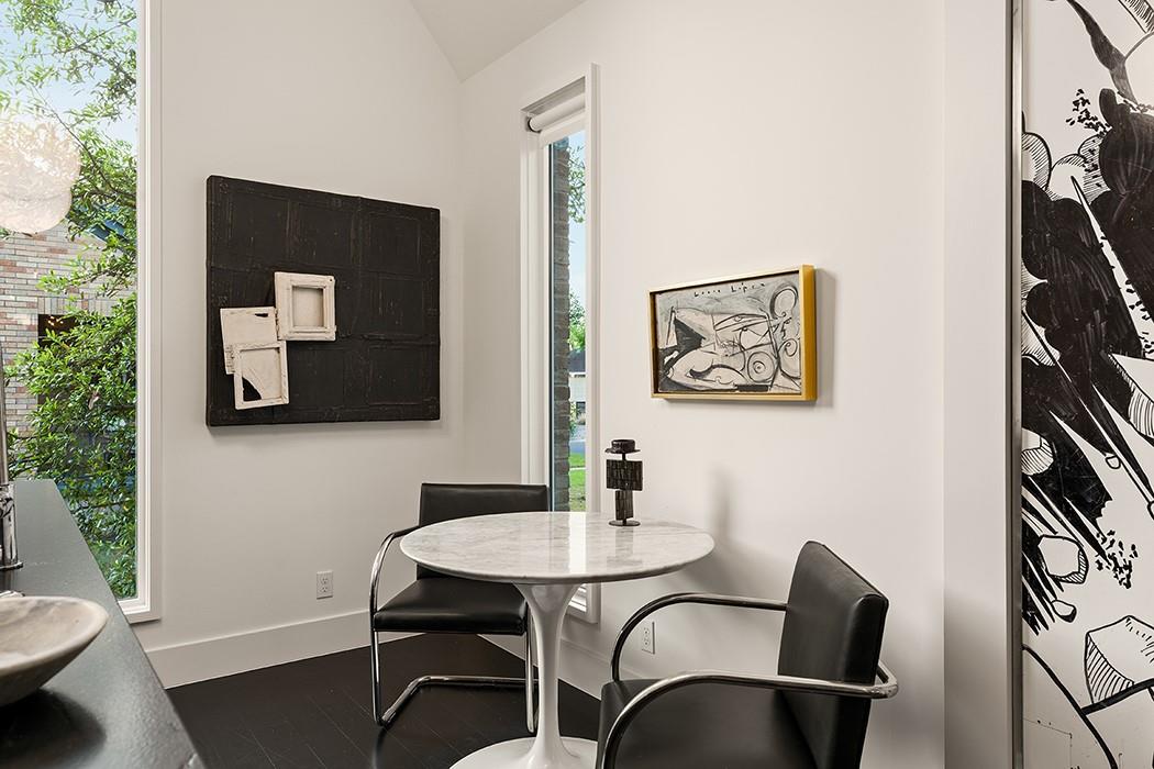 1803 Palma Plz Property Photo 11