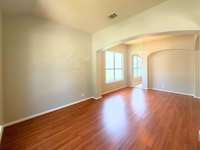 3304 Winding Shore Ln Property Photo 6