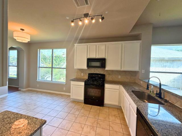 3304 Winding Shore Ln Property Photo 11