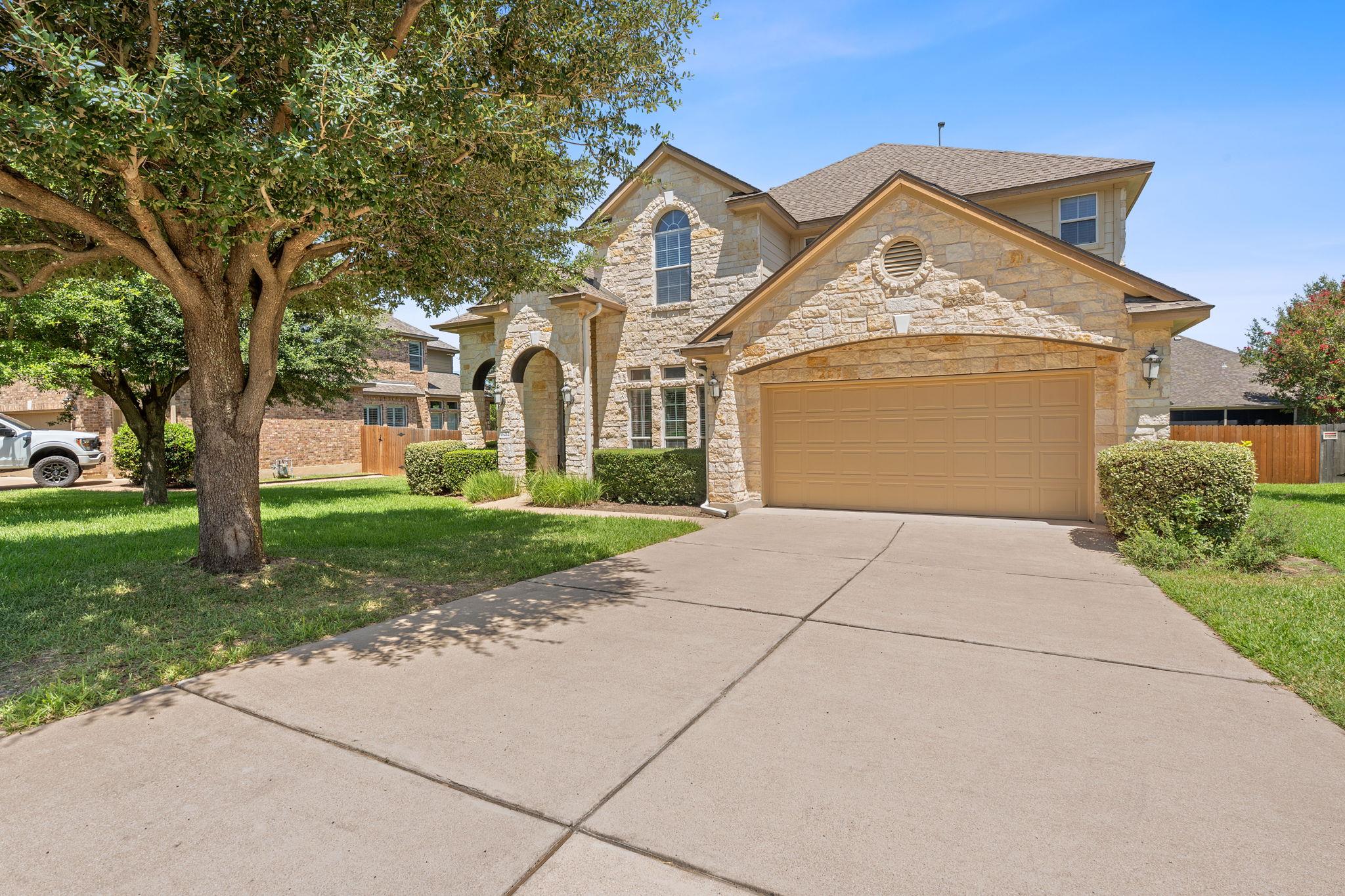 16212 Wynstone Ln Property Photo 1