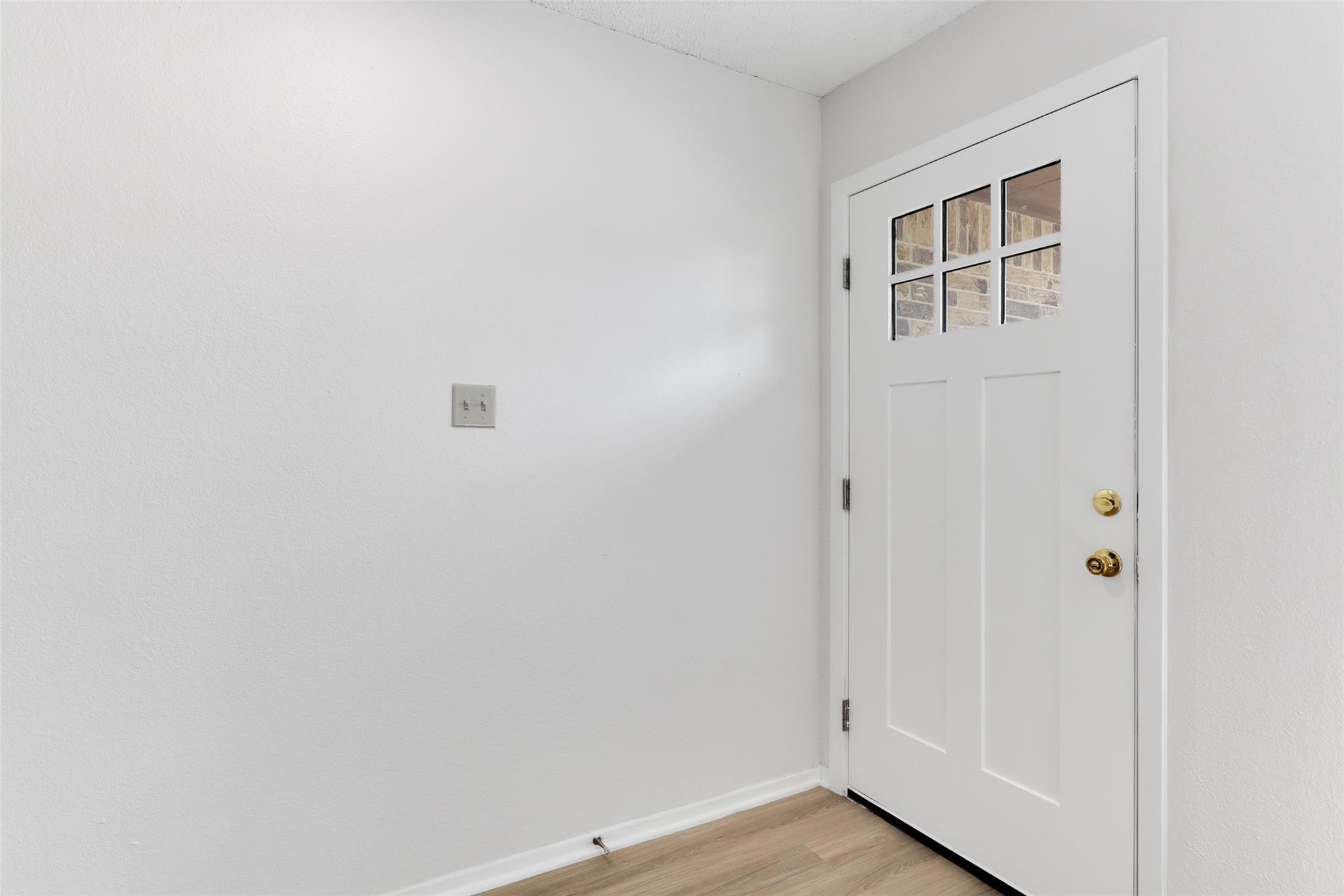 11407 Barrington Way Property Photo 4