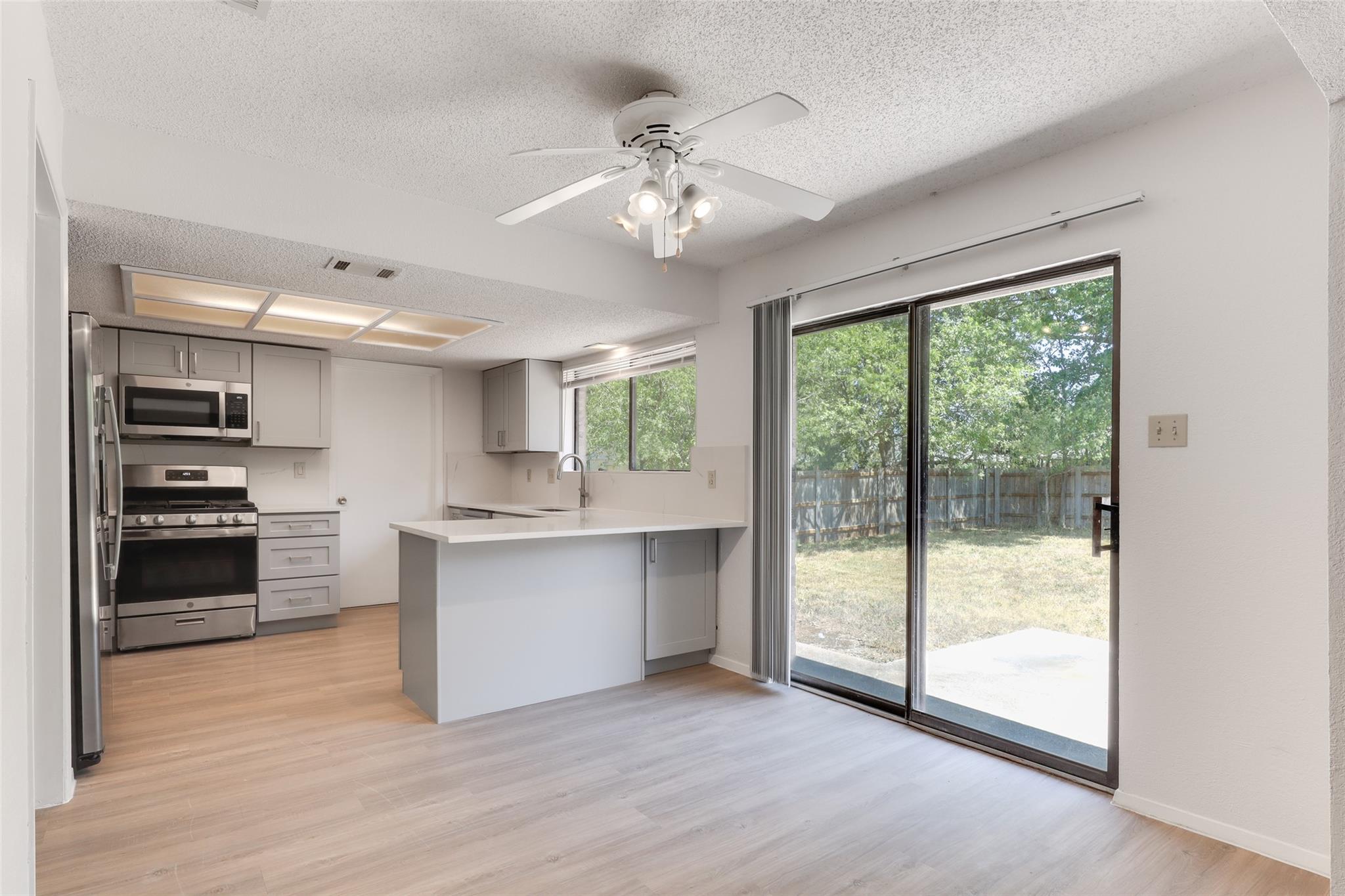 11407 Barrington Way Property Photo 8