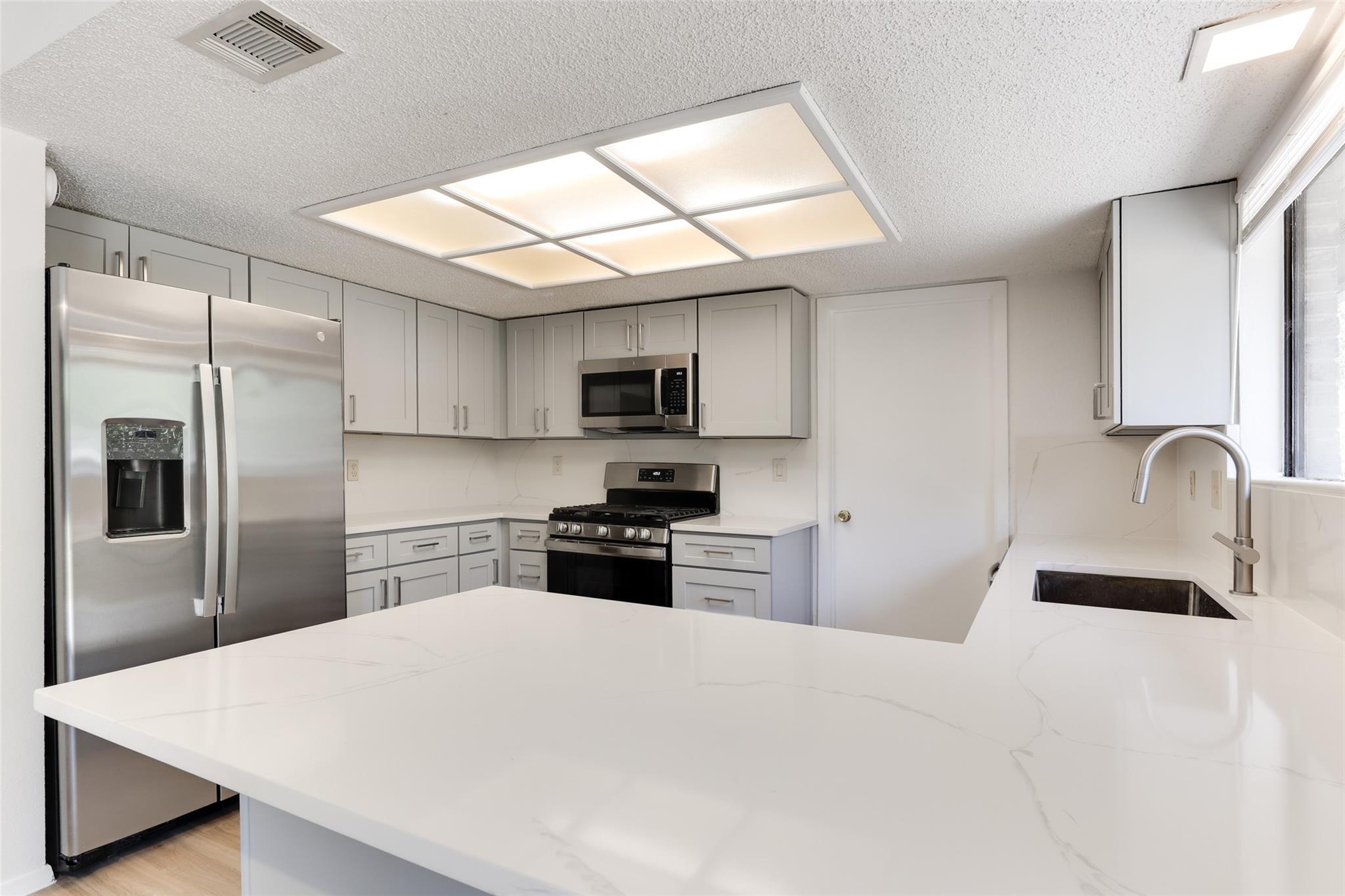 11407 Barrington Way Property Photo 10