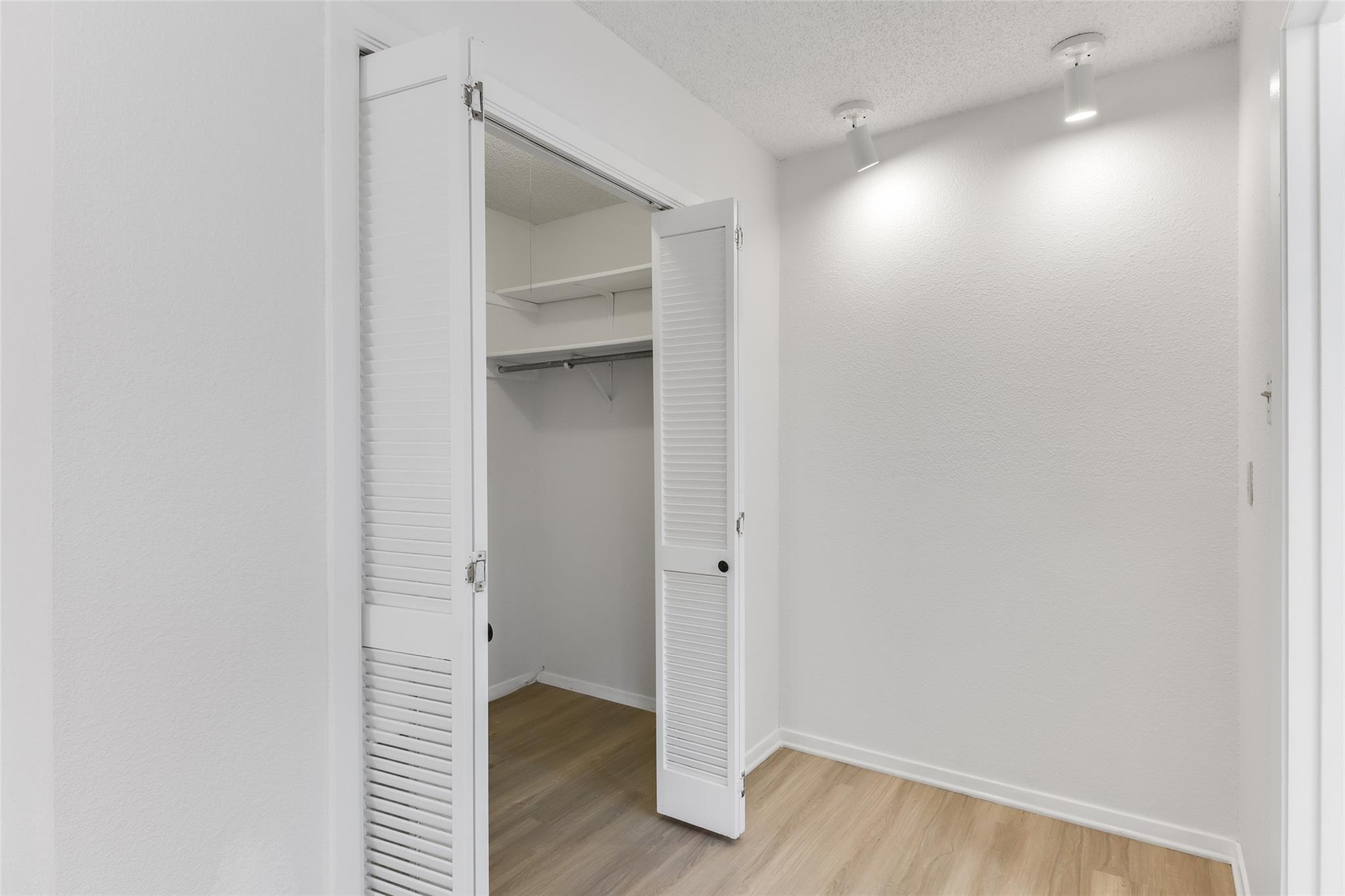 11407 Barrington Way Property Photo 14