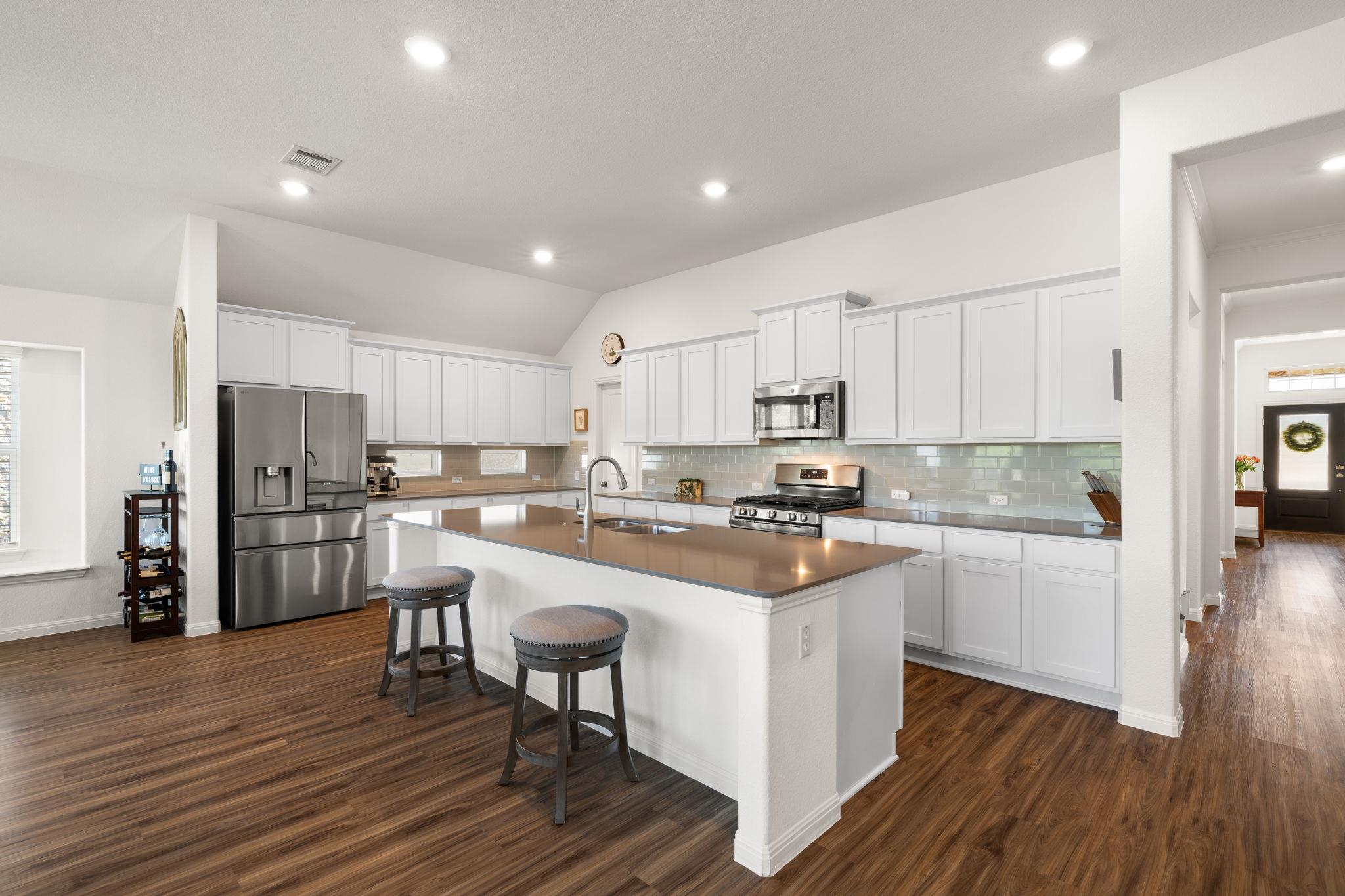 240 Prato Pl Property Photo 2