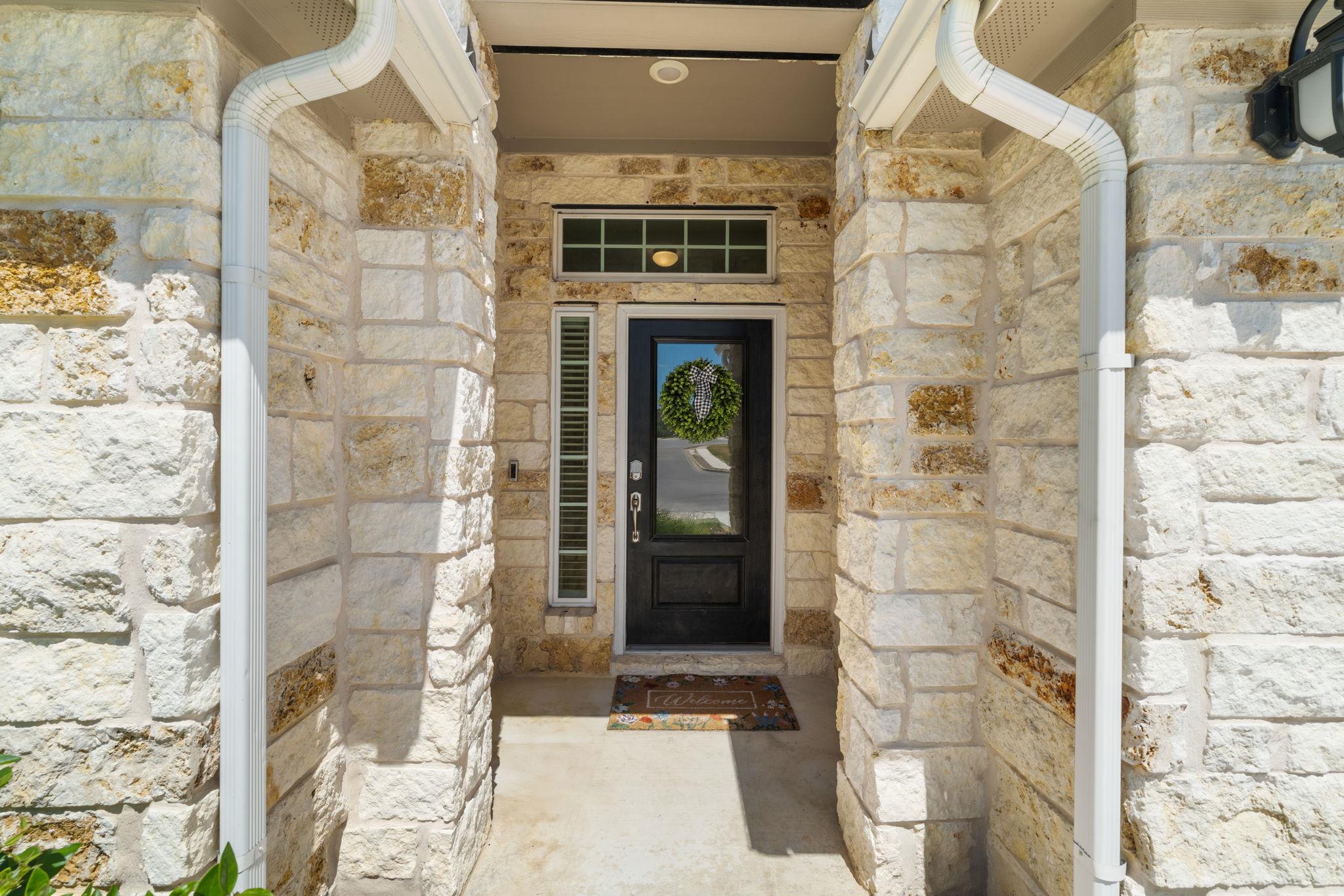 240 Prato Pl Property Photo 8