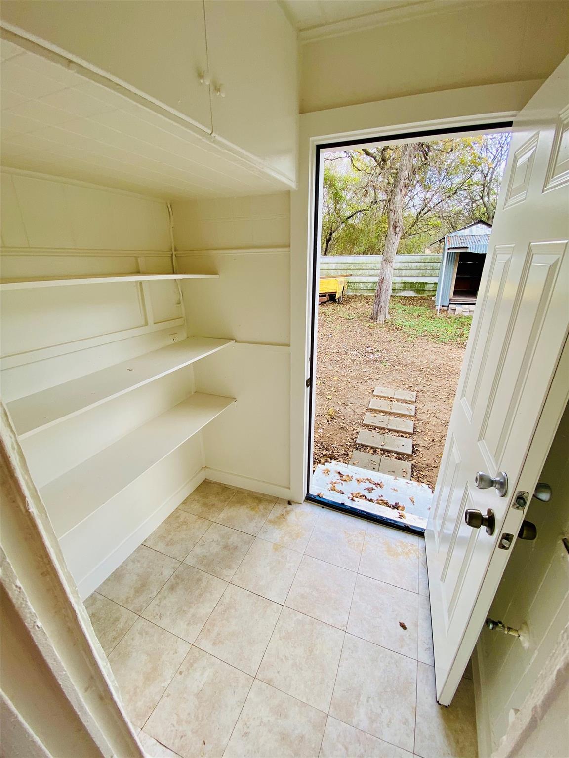 6501 Ponca St #b Property Photo 10
