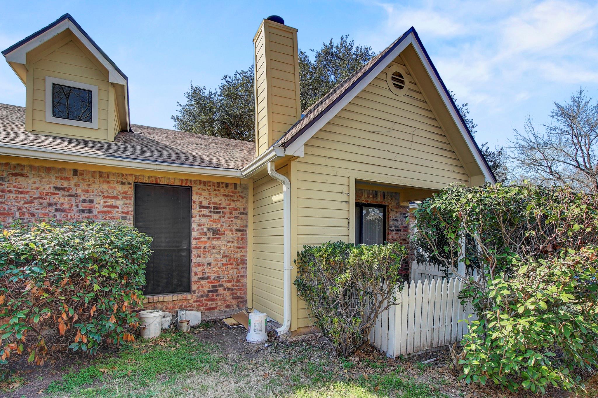 1601 Faro Dr 1302 Property Photo 3