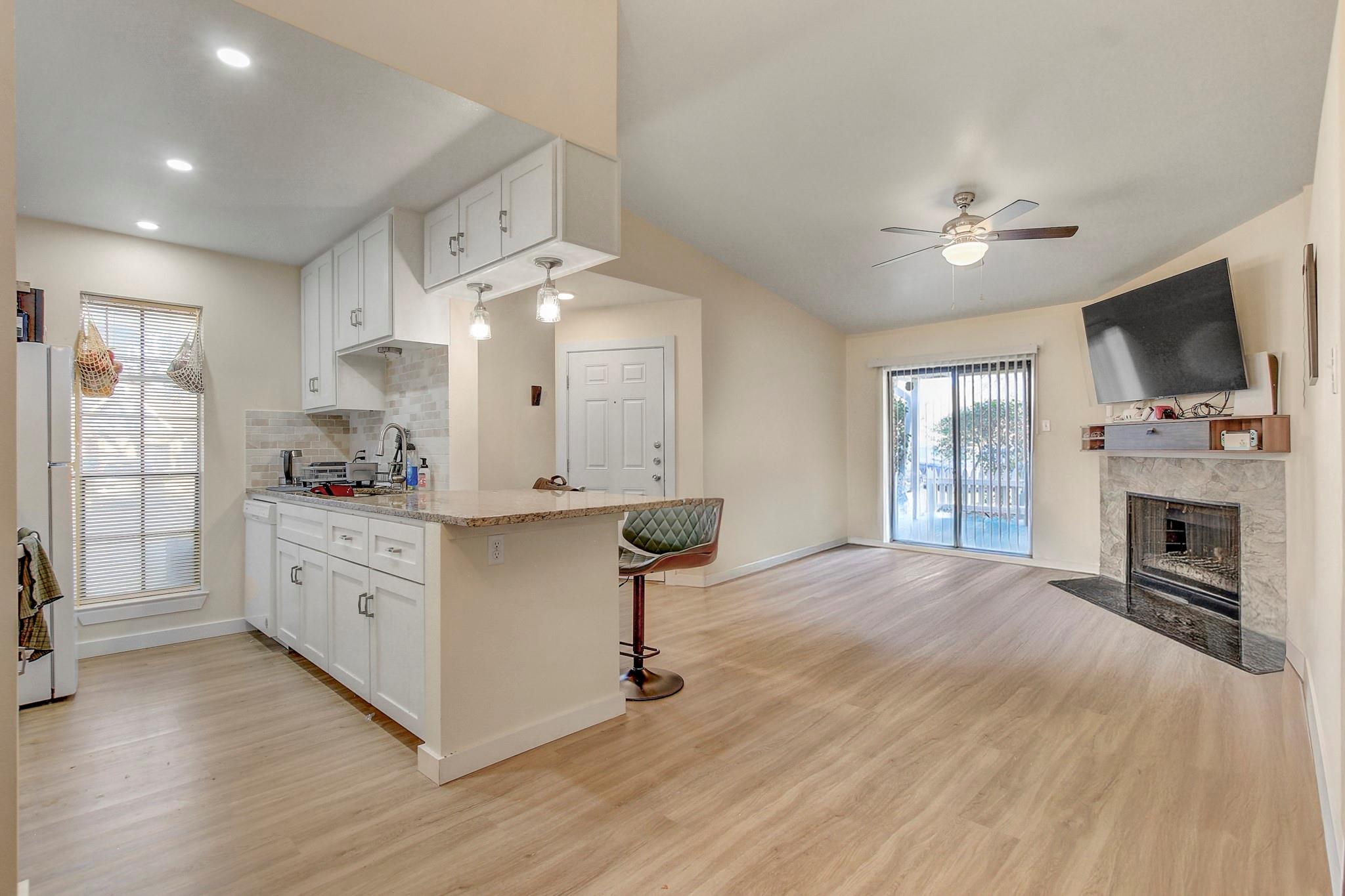1601 Faro Dr 1302 Property Photo 11