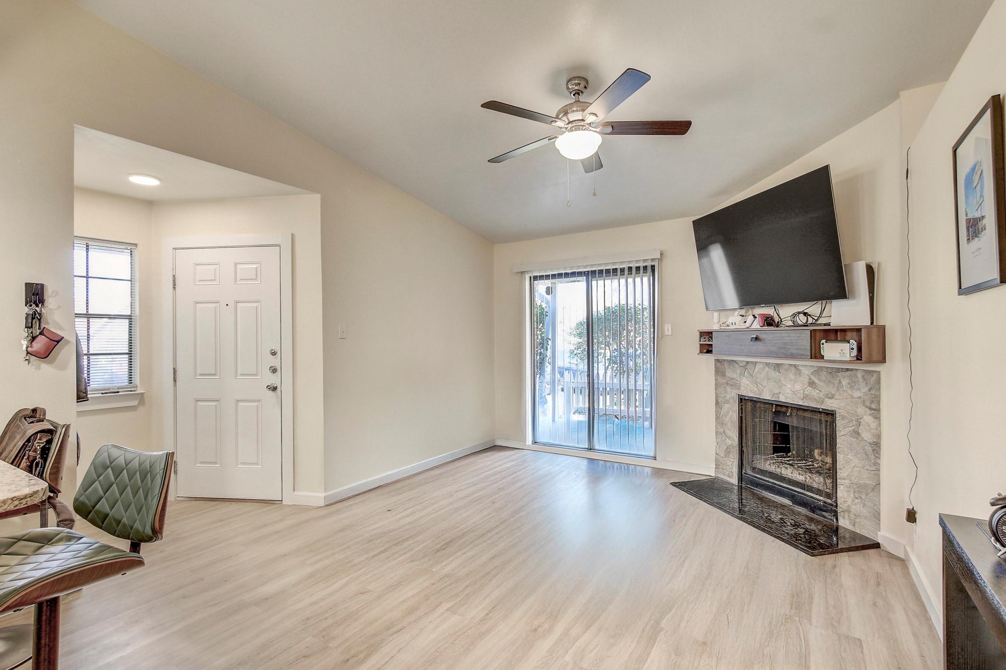 1601 Faro Dr 1302 Property Photo 13