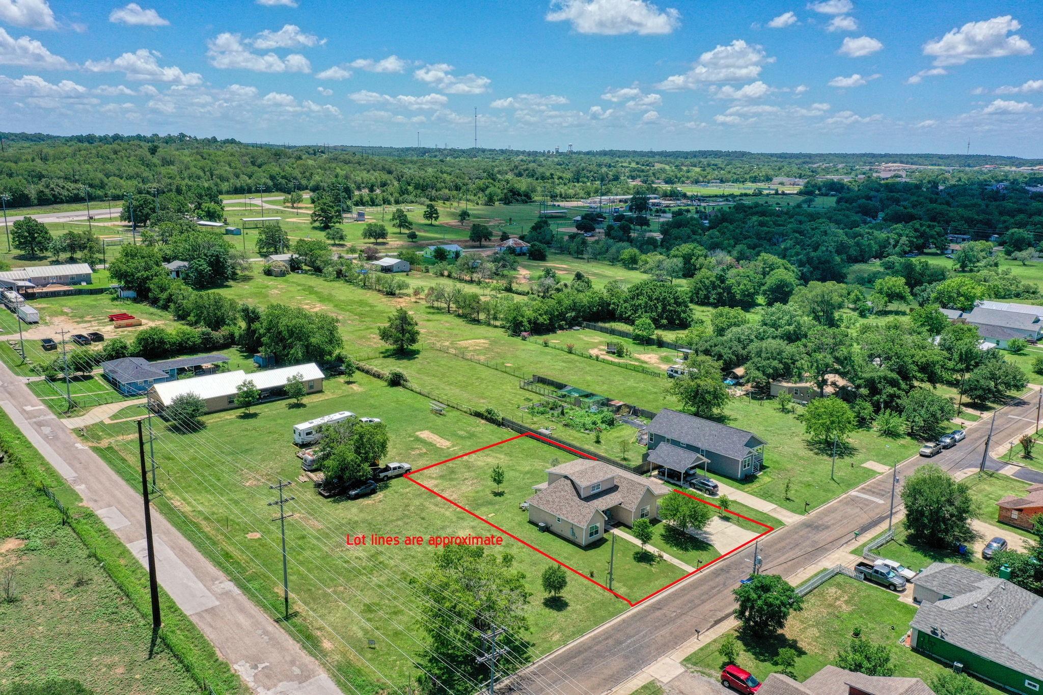 2409 Pecan St Property Photo 5