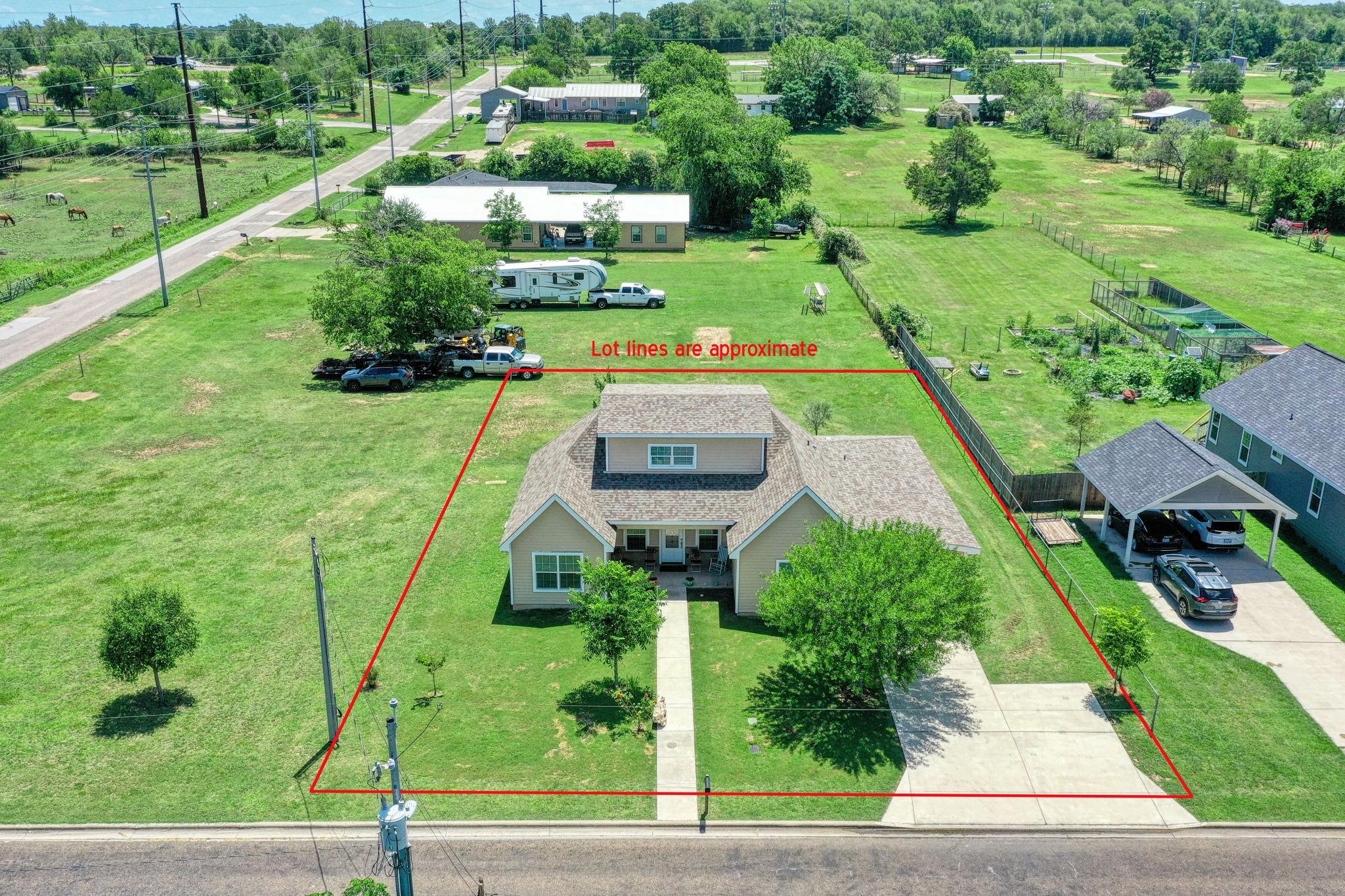 2409 Pecan St Property Photo 8