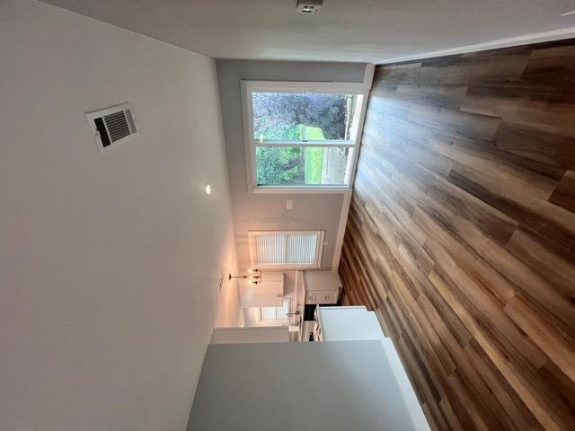 200 Deen Ave Property Photo 4