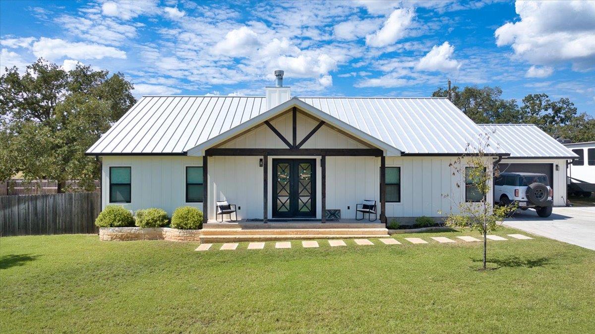 3411 Concho Trl Property Photo 1
