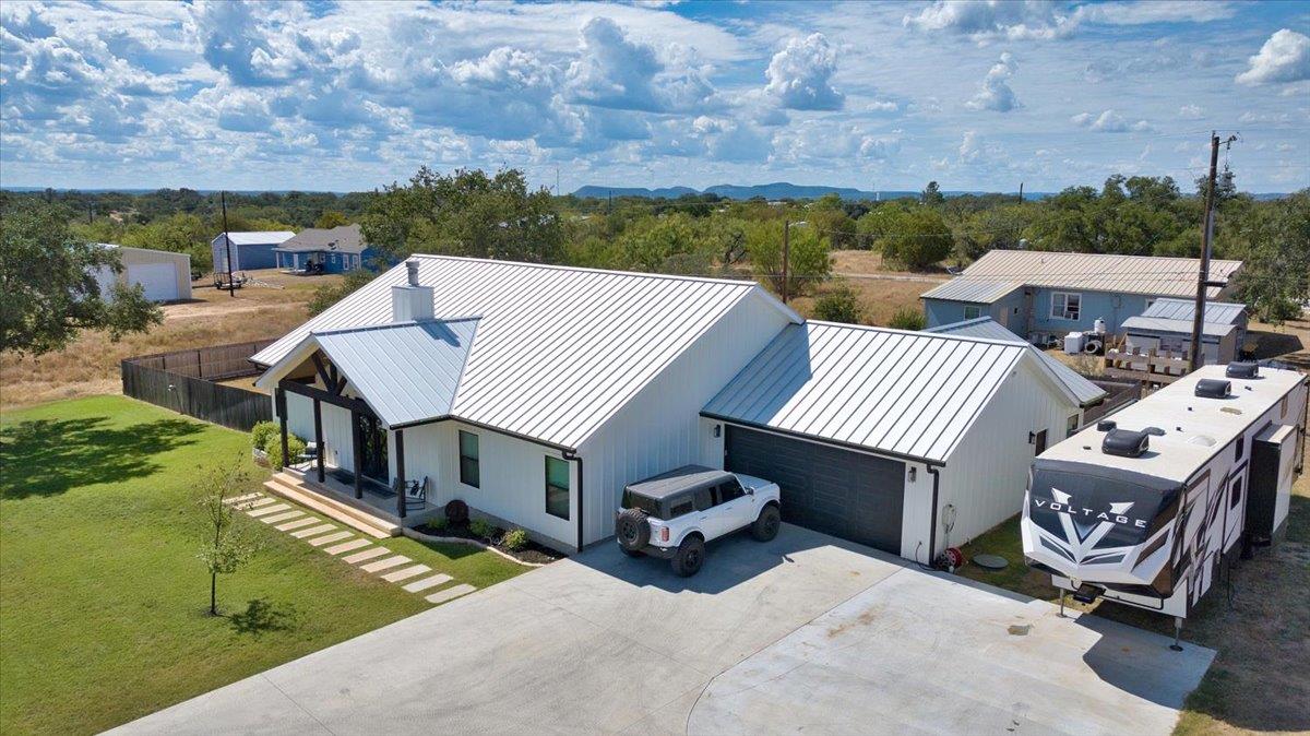 3411 Concho Trl Property Photo 8