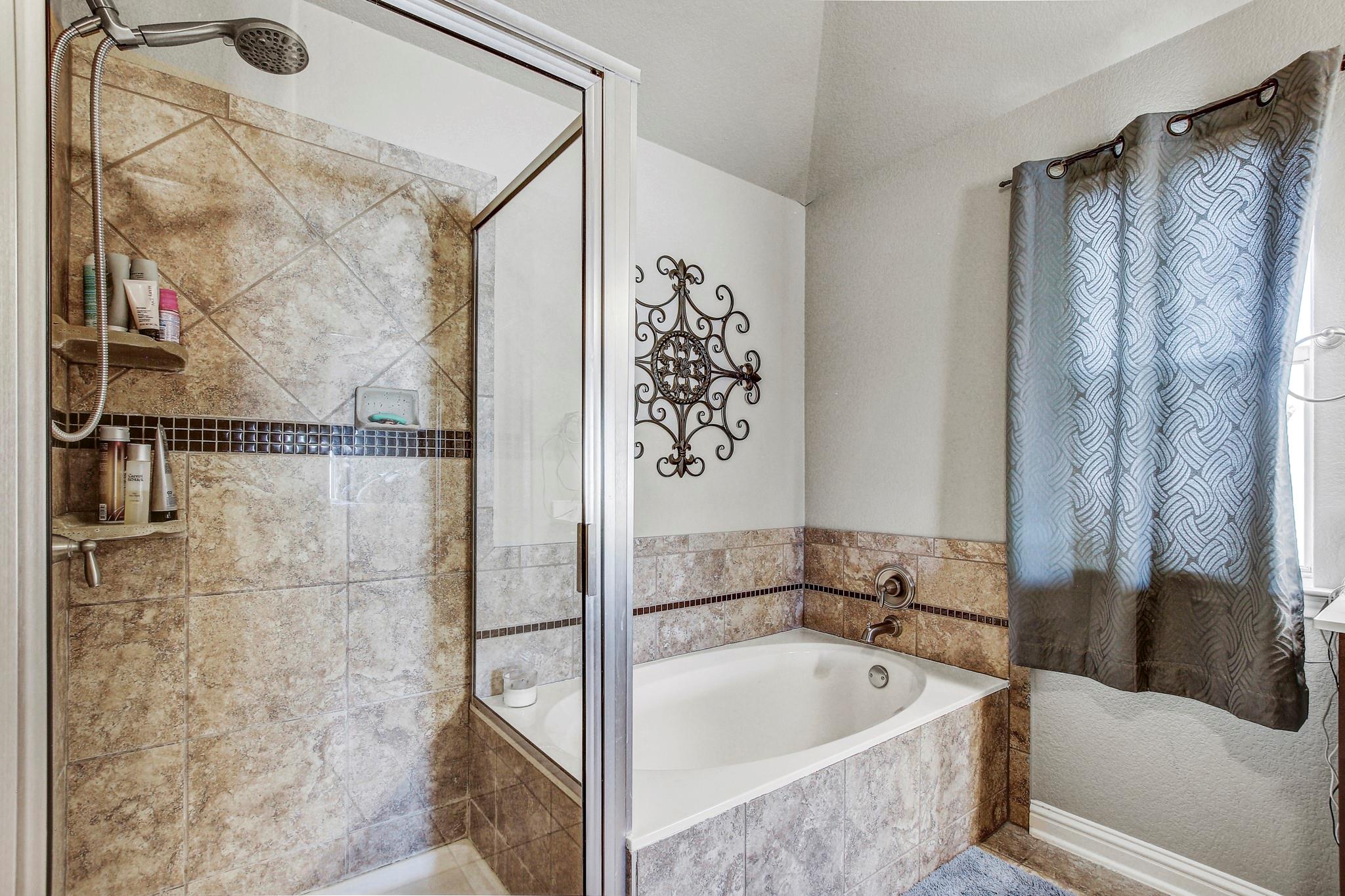 318 Serene Hollow Ln Property Photo 26