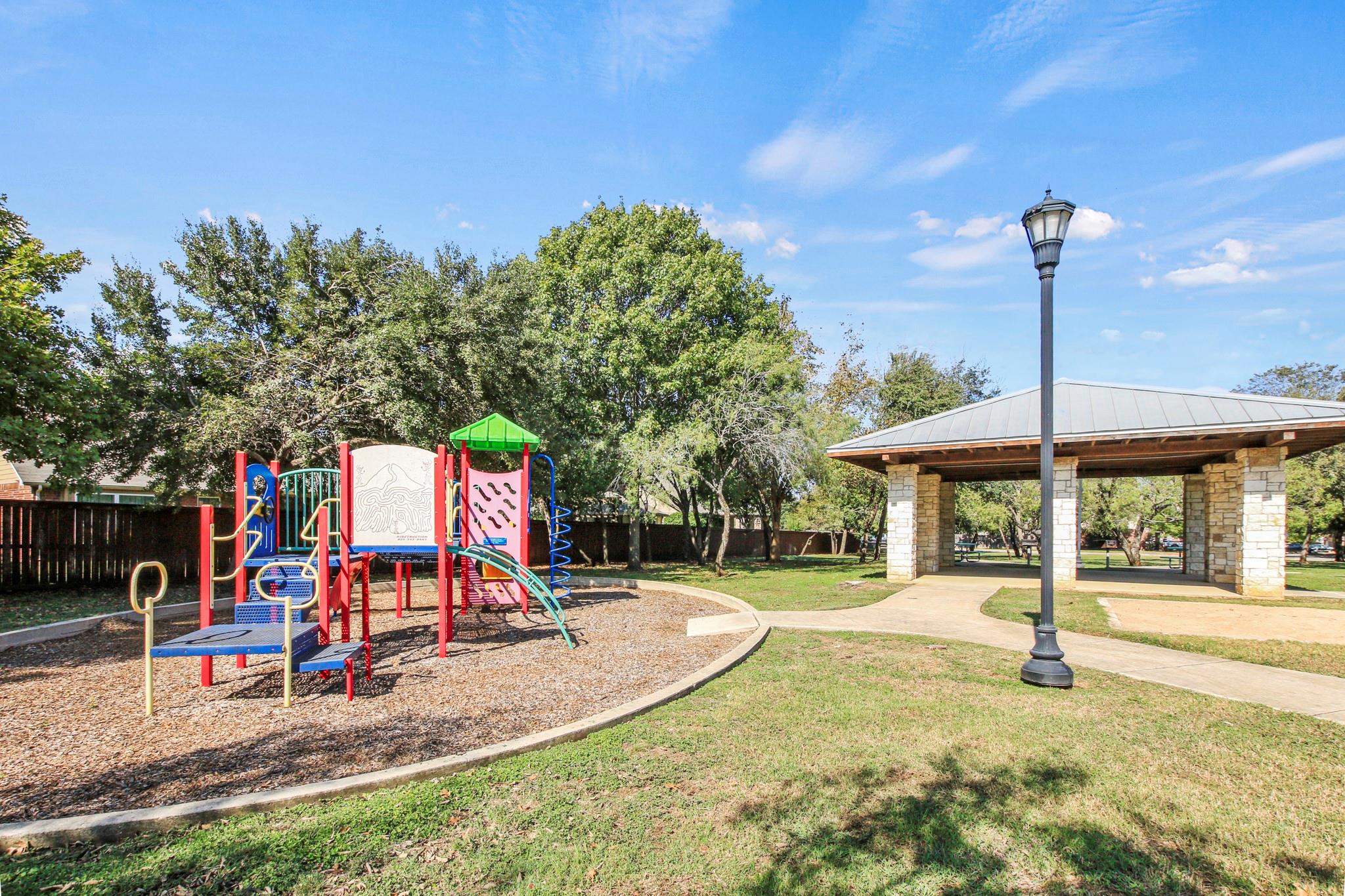 318 Serene Hollow Ln Property Photo 37