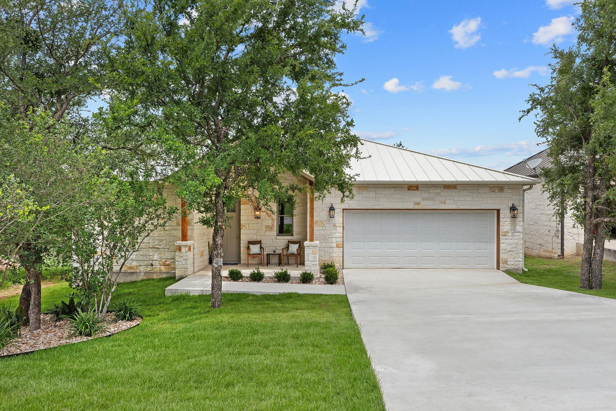 1110 Monterrey Oak Cir Property Photo