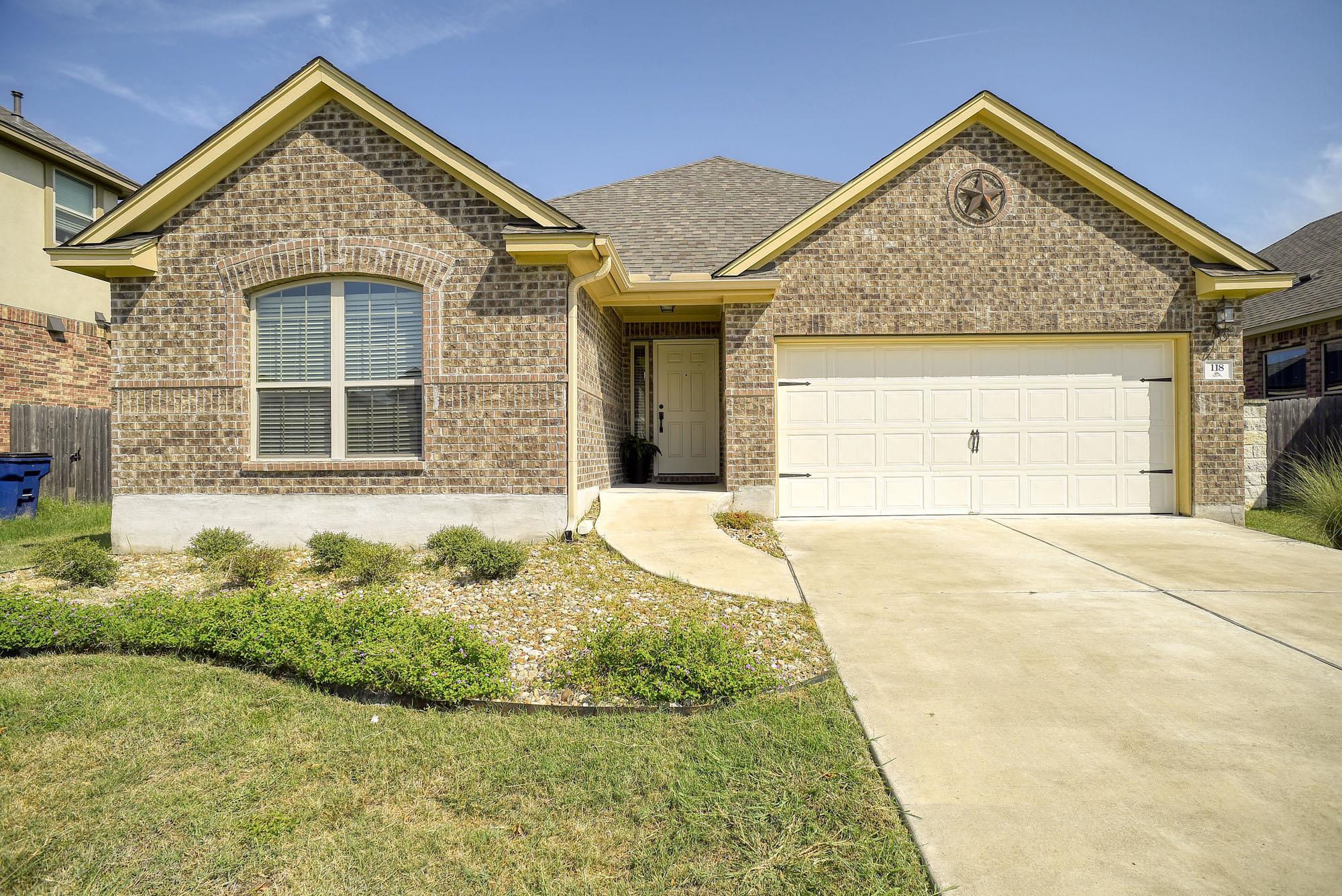 118 Millsaps Ct Property Photo 1