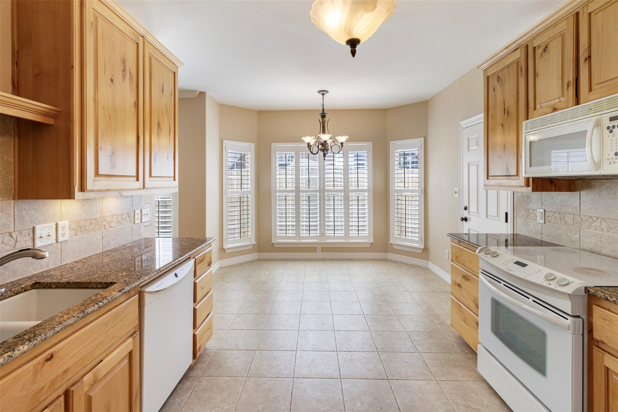 1505 Claremont Pkwy A & B Property Photo 13
