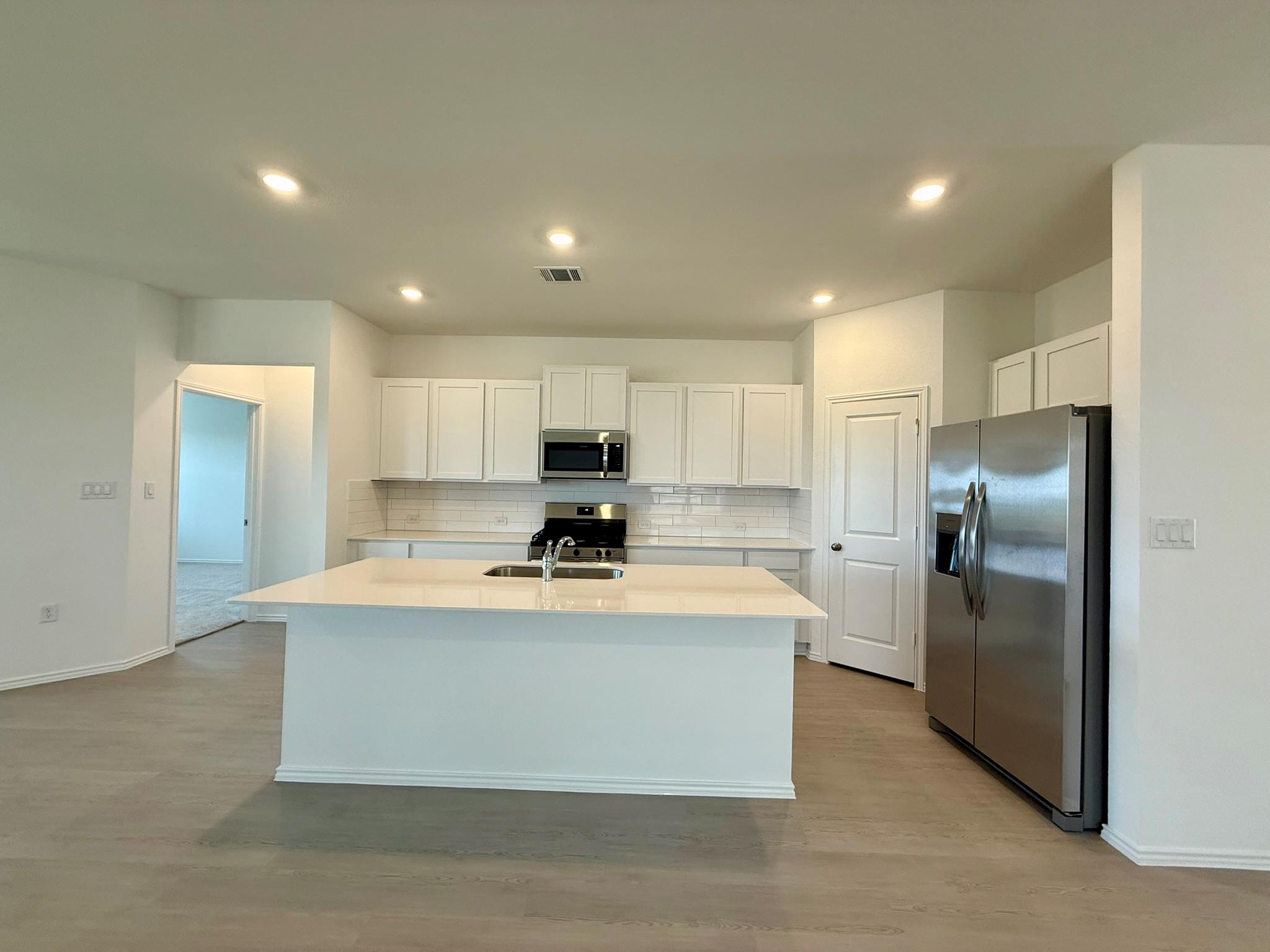 106 Camargue Dr None Property Photo 8