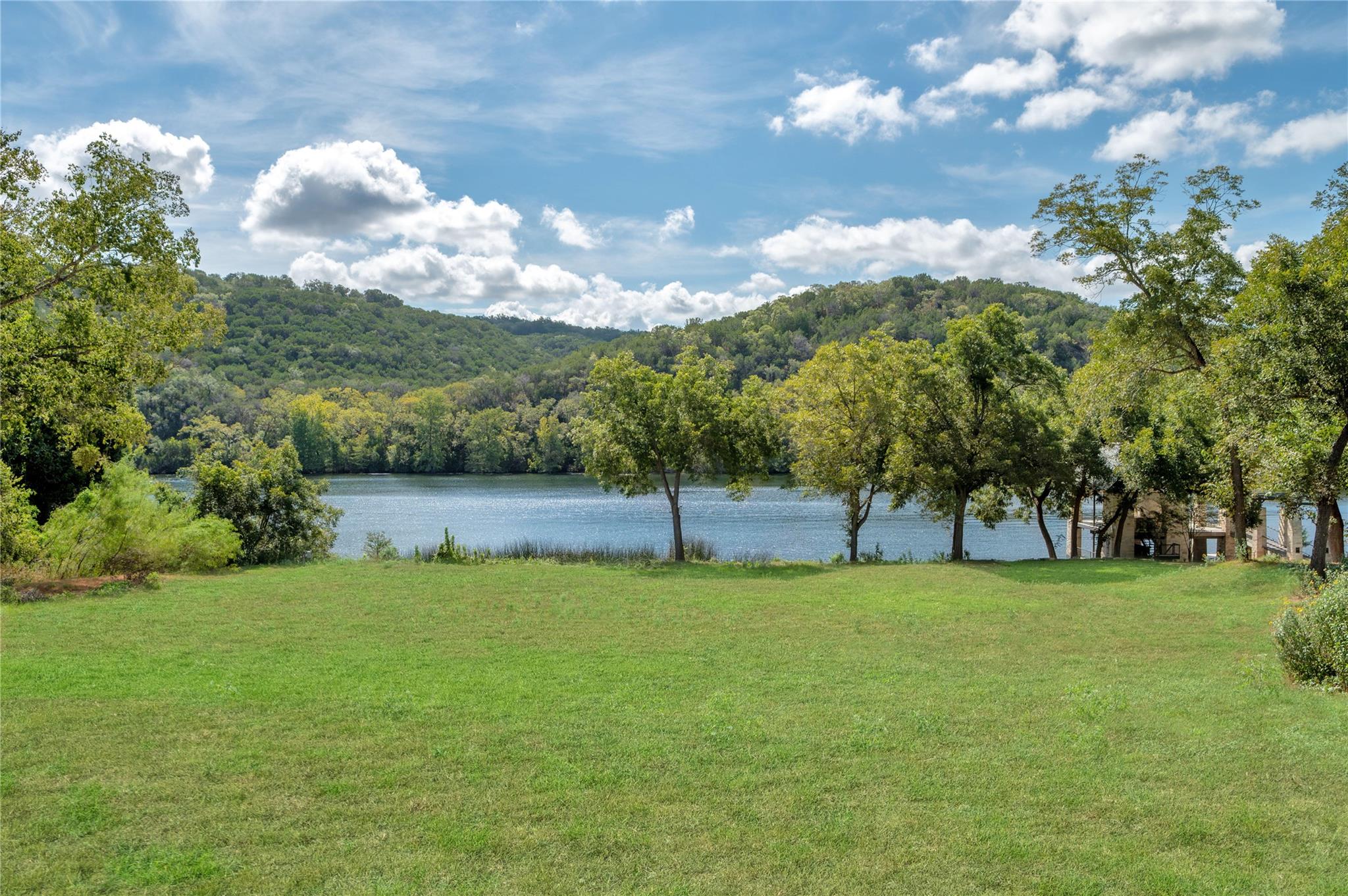 924 Cypress Grove Dr Property Photo 16