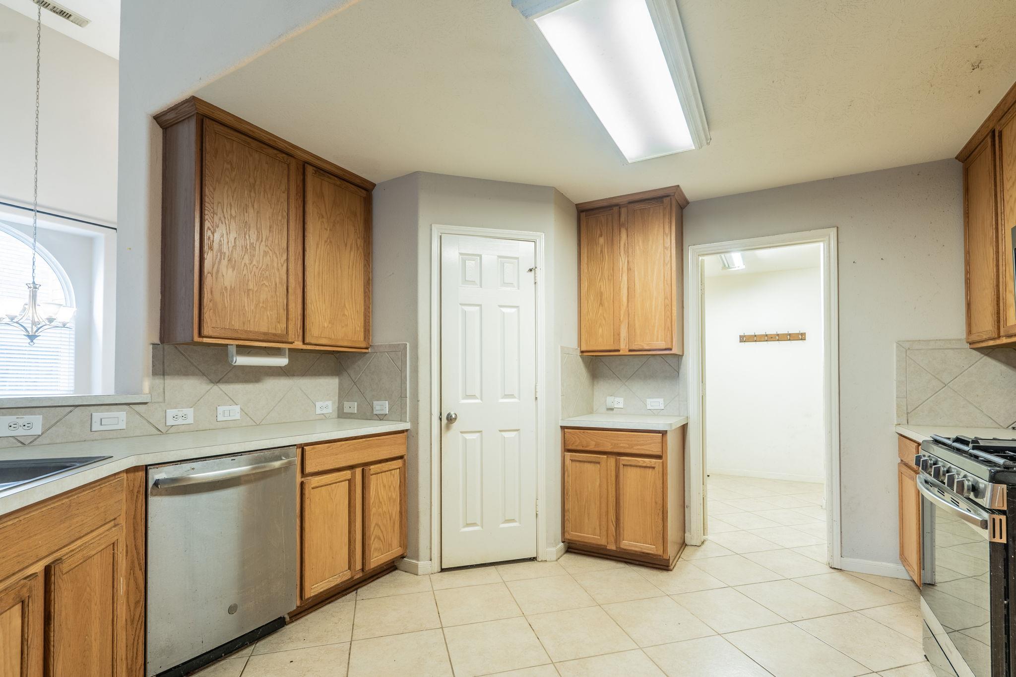 2542 Golden Fork Dr Property Photo 5